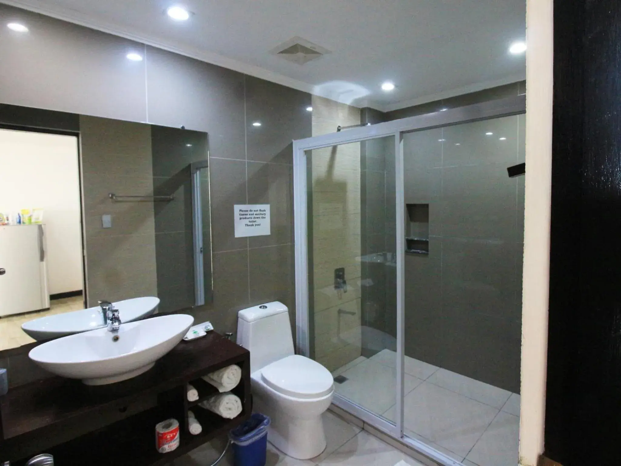 Shower, Bathroom in Manarra Sea View Resort