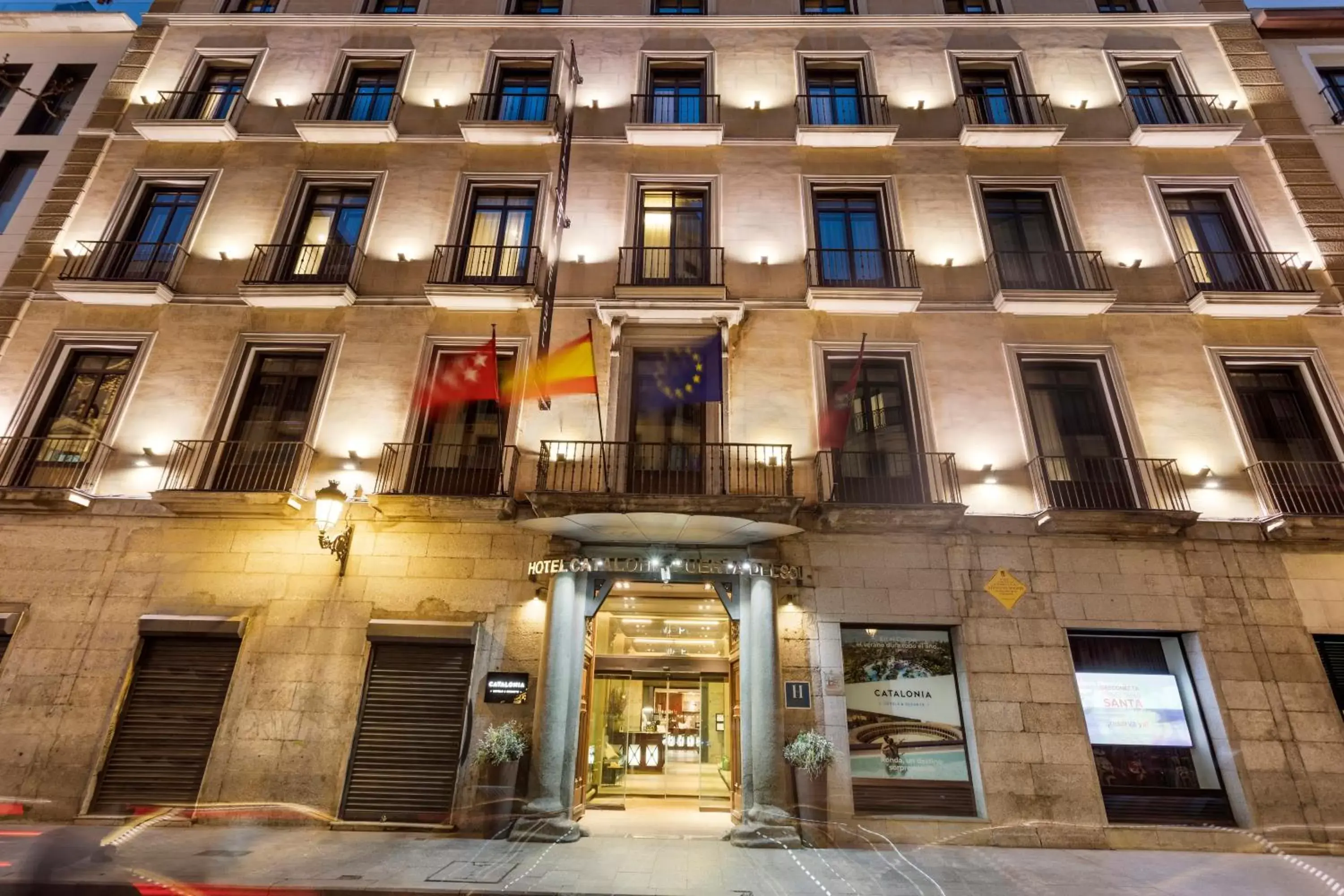Facade/entrance, Property Building in Catalonia Puerta del Sol