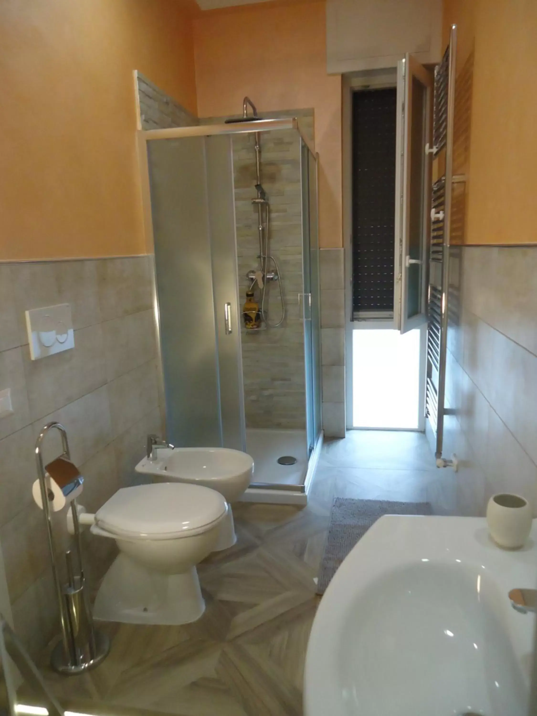 Shower, Bathroom in LECCE MON AMOUR B&B