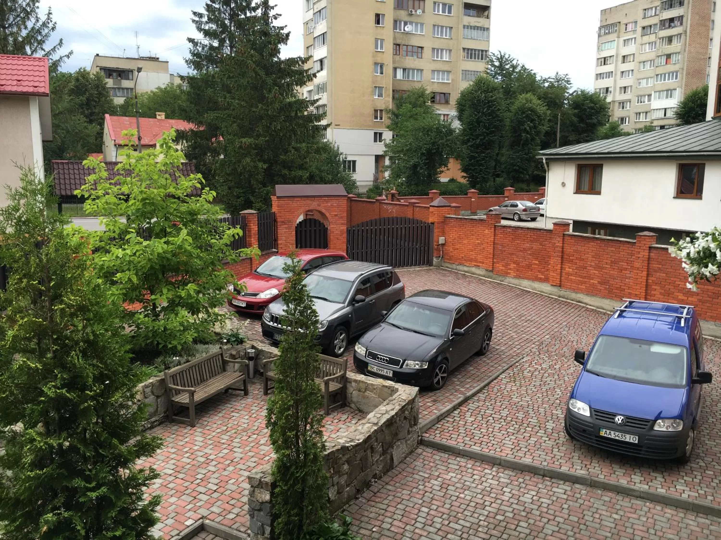 Neighbourhood in Red Stone