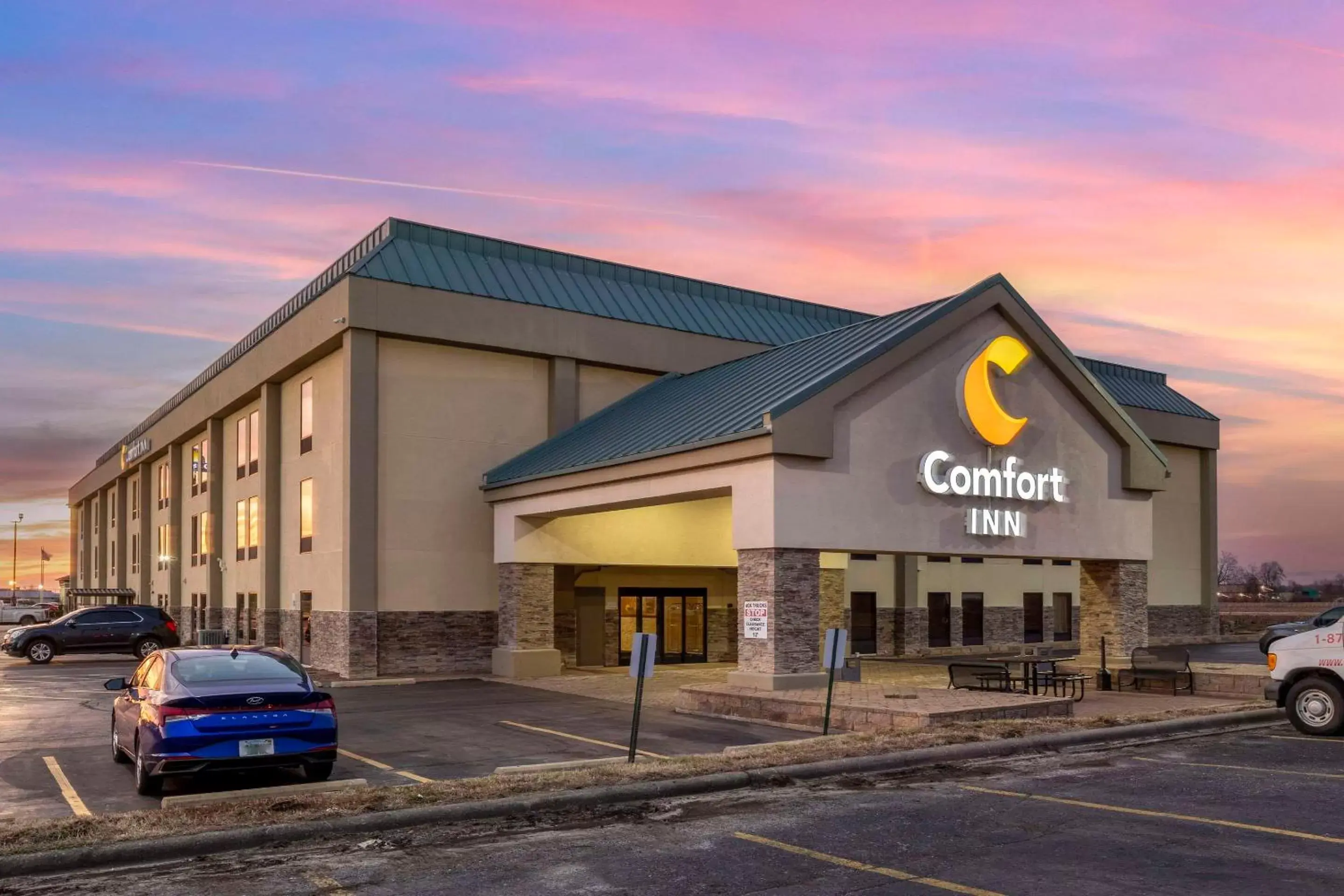 Property Building in Comfort Inn Collinsville near St Louis