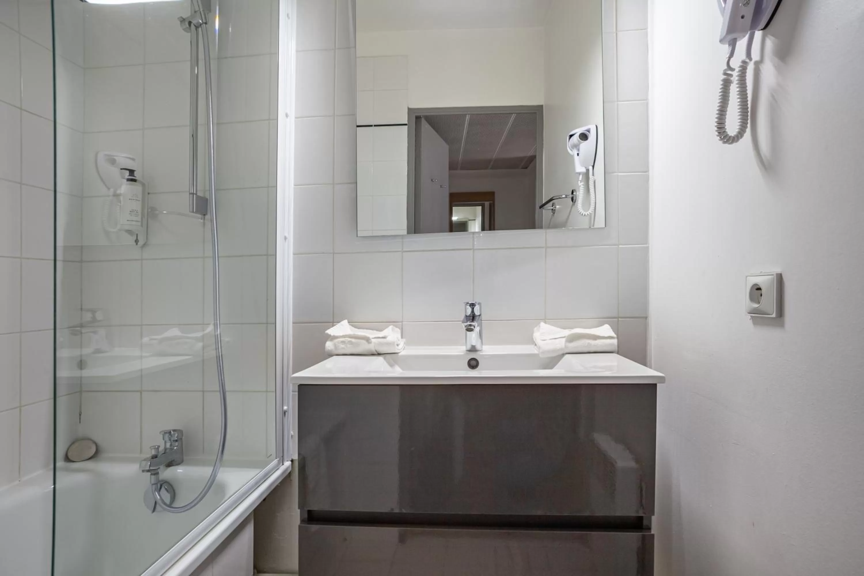 Bathroom in Residhotel Le Grand Prado