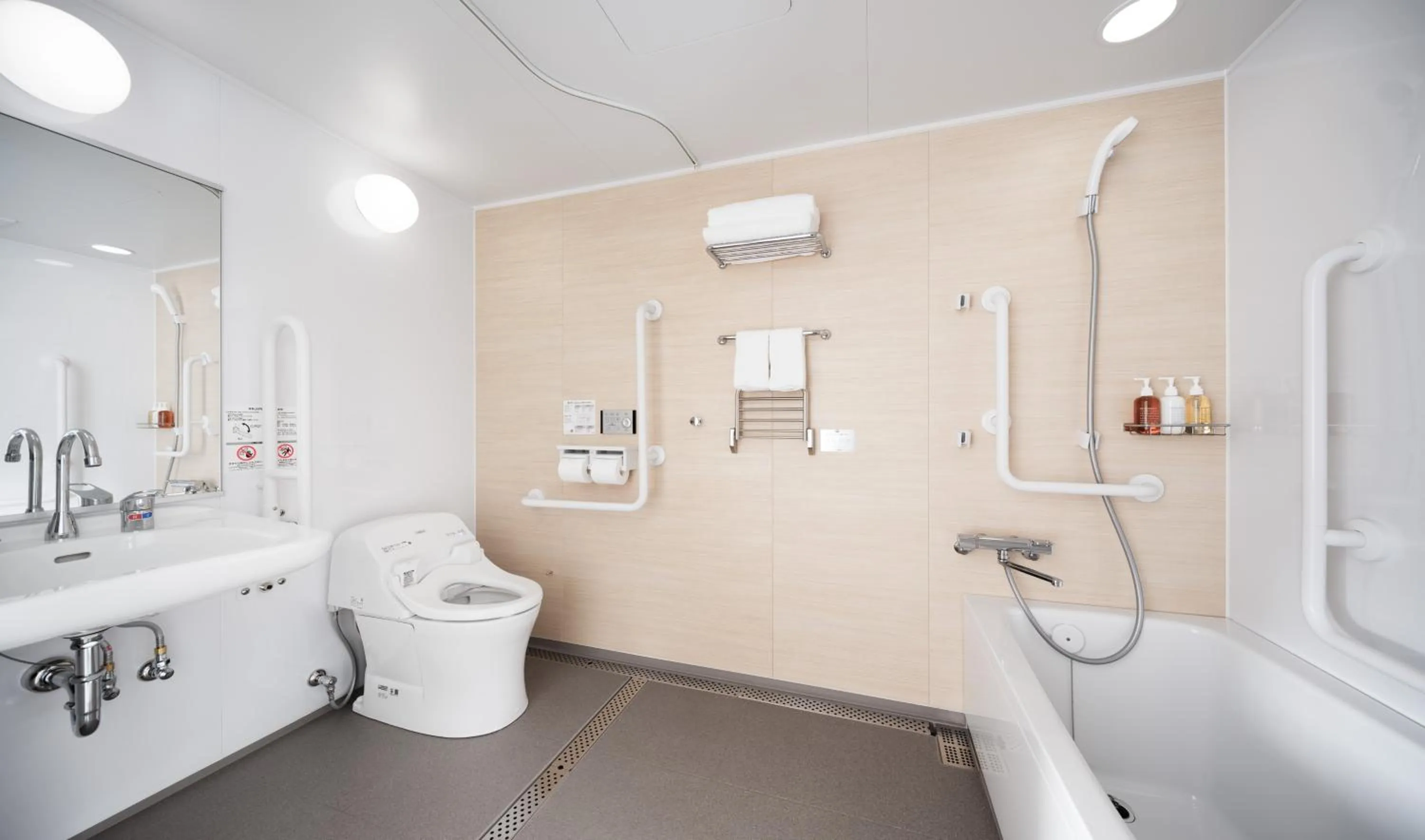 Bathroom in Tissage Hotel Naha by Nest