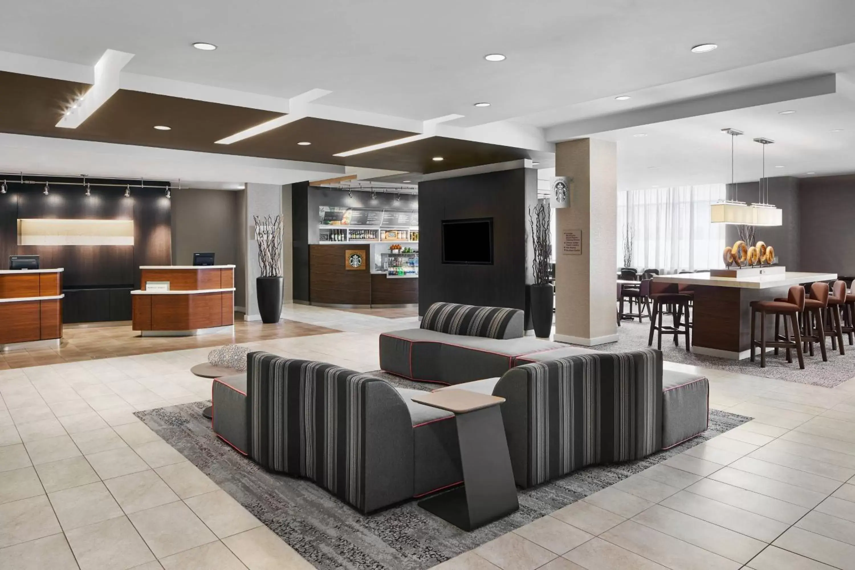 Lobby or reception in Courtyard by Marriott Newark Downtown