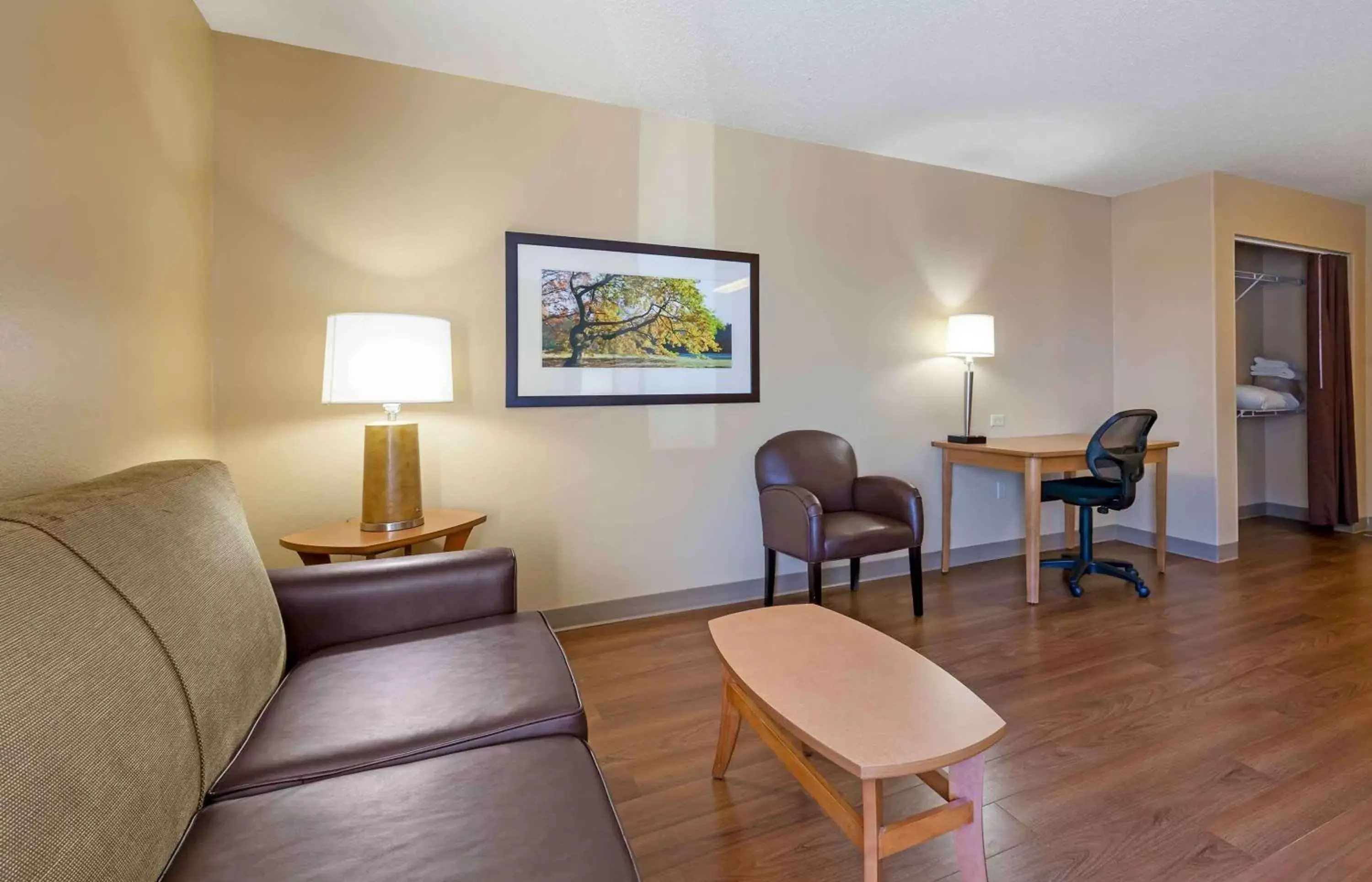 Bedroom, Seating Area in Extended Stay America Suites - Madison - Old Sauk Rd