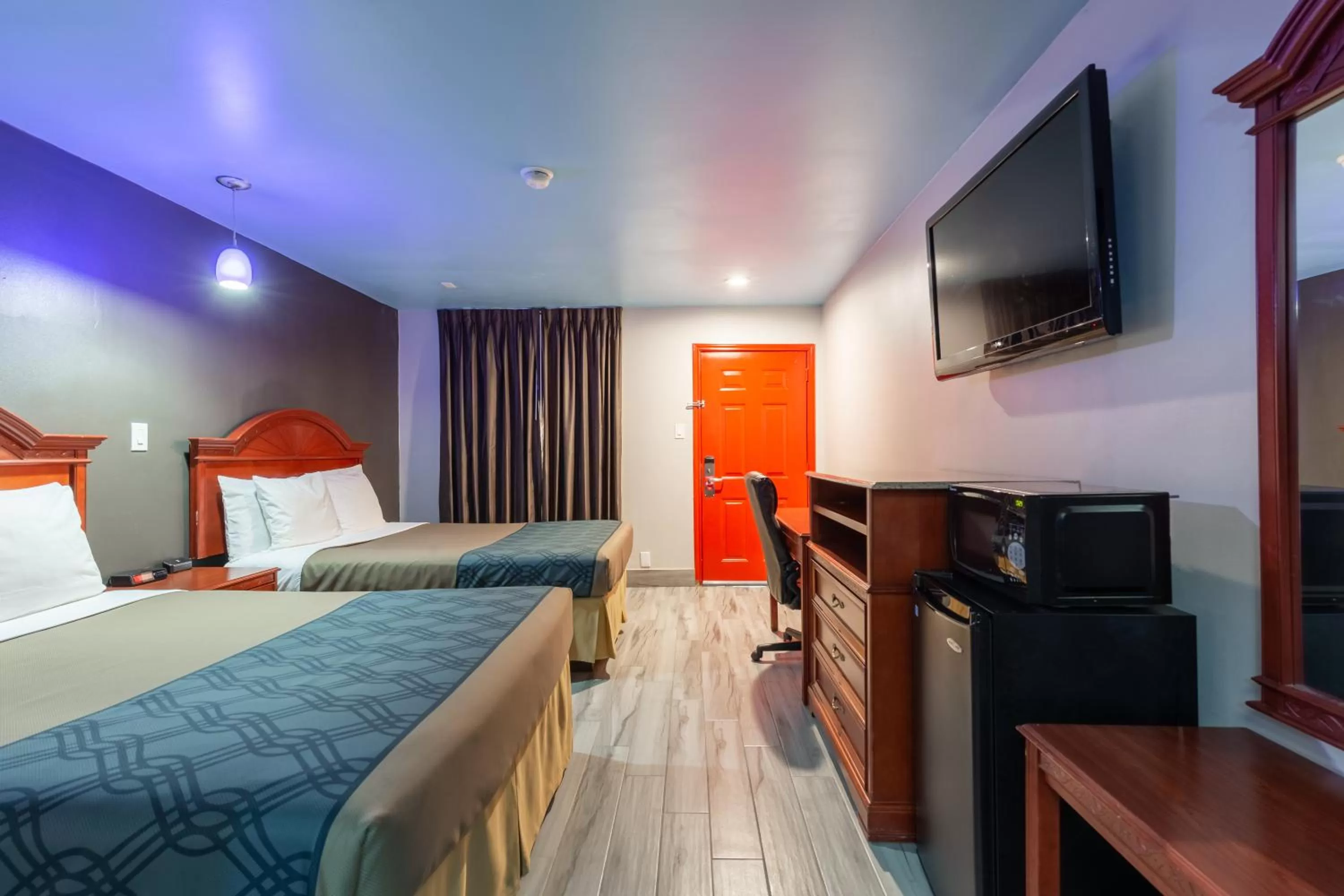 Bed in Summit Inn - Houston Medical Center - NRG Park