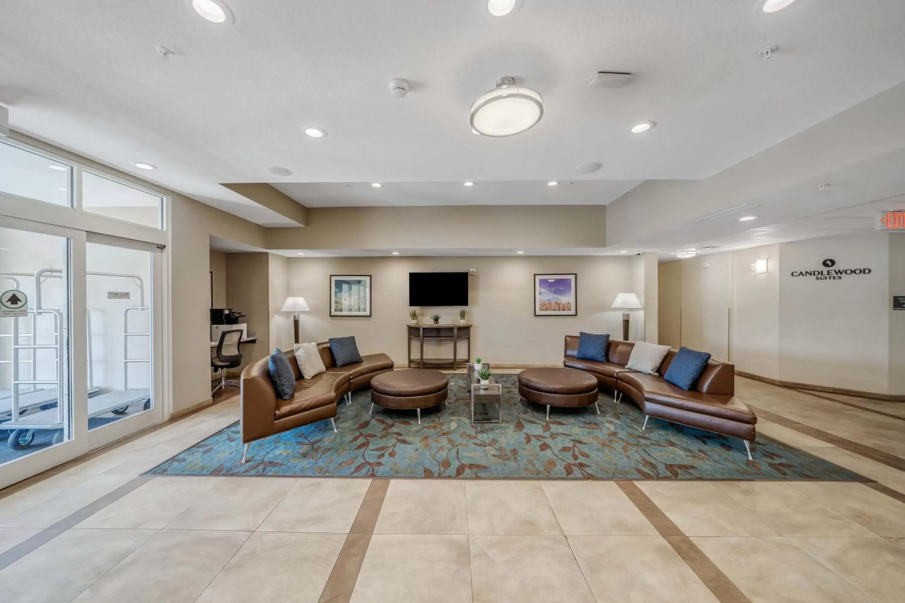 Lobby or reception in Candlewood Suites - Panama City Beach Pier Park, an IHG Hotel