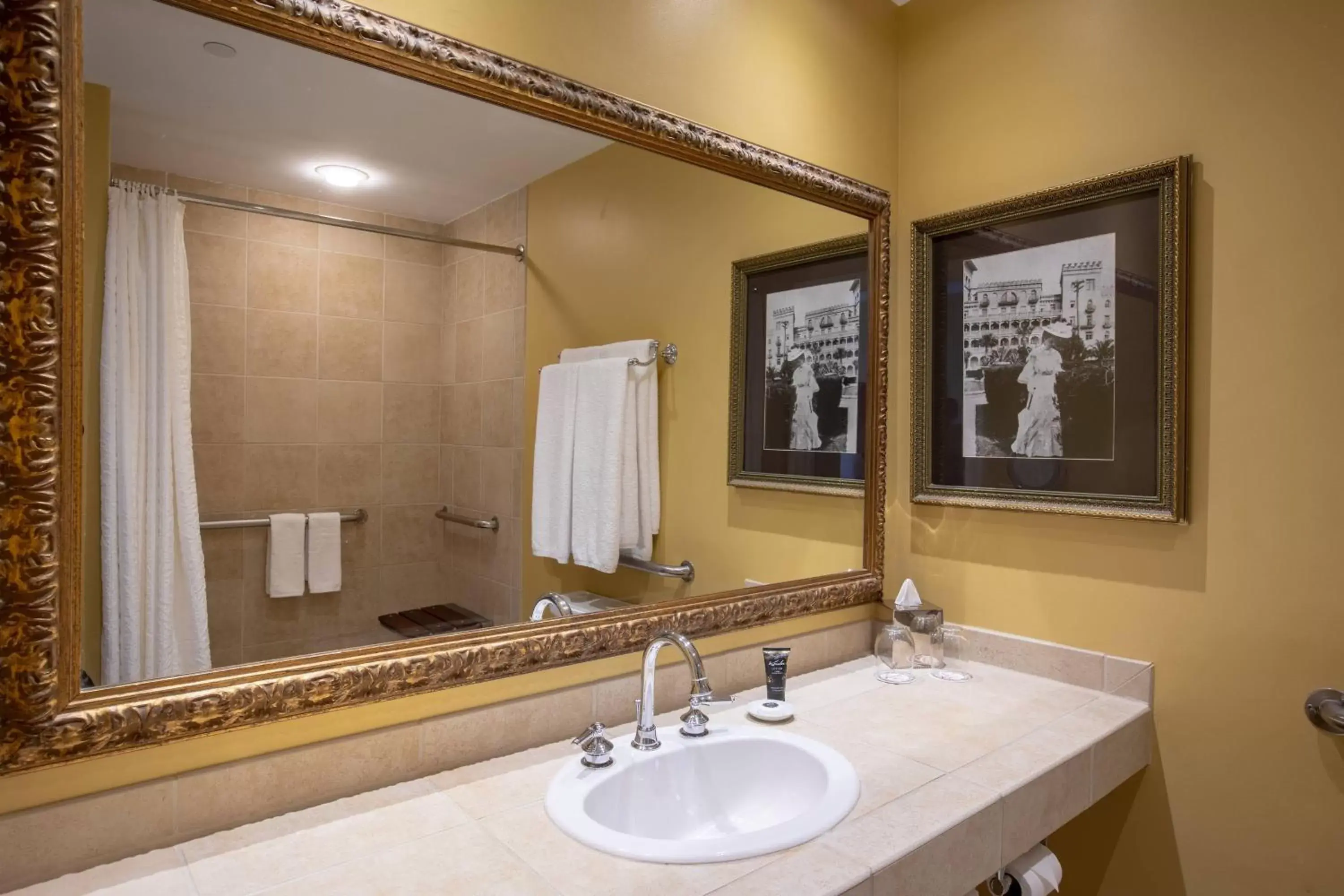 Bathroom in Casa Monica Resort & Spa, Autograph Collection