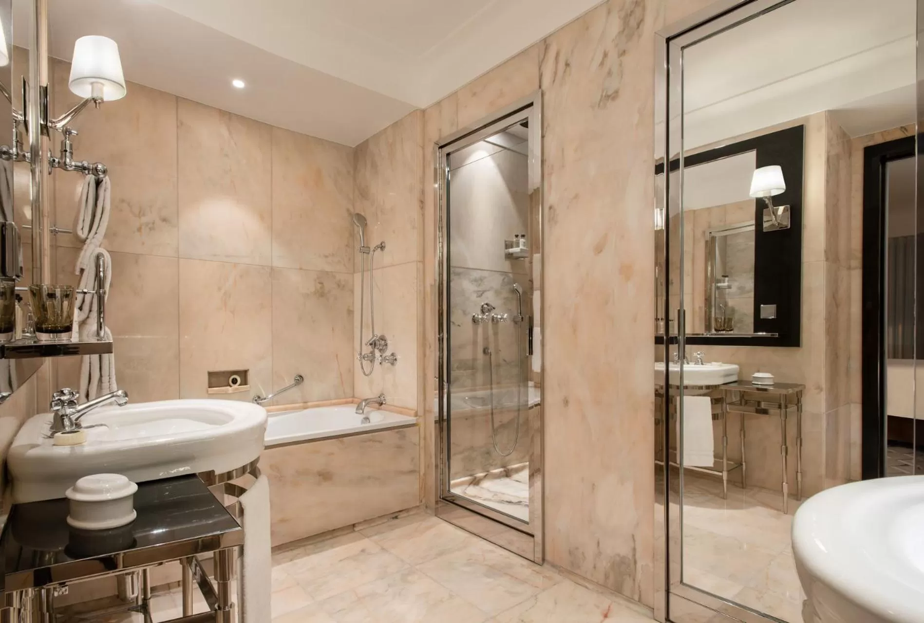 Deluxe One Bedroom Suite King in Four Seasons Hotel Ritz Lisbon