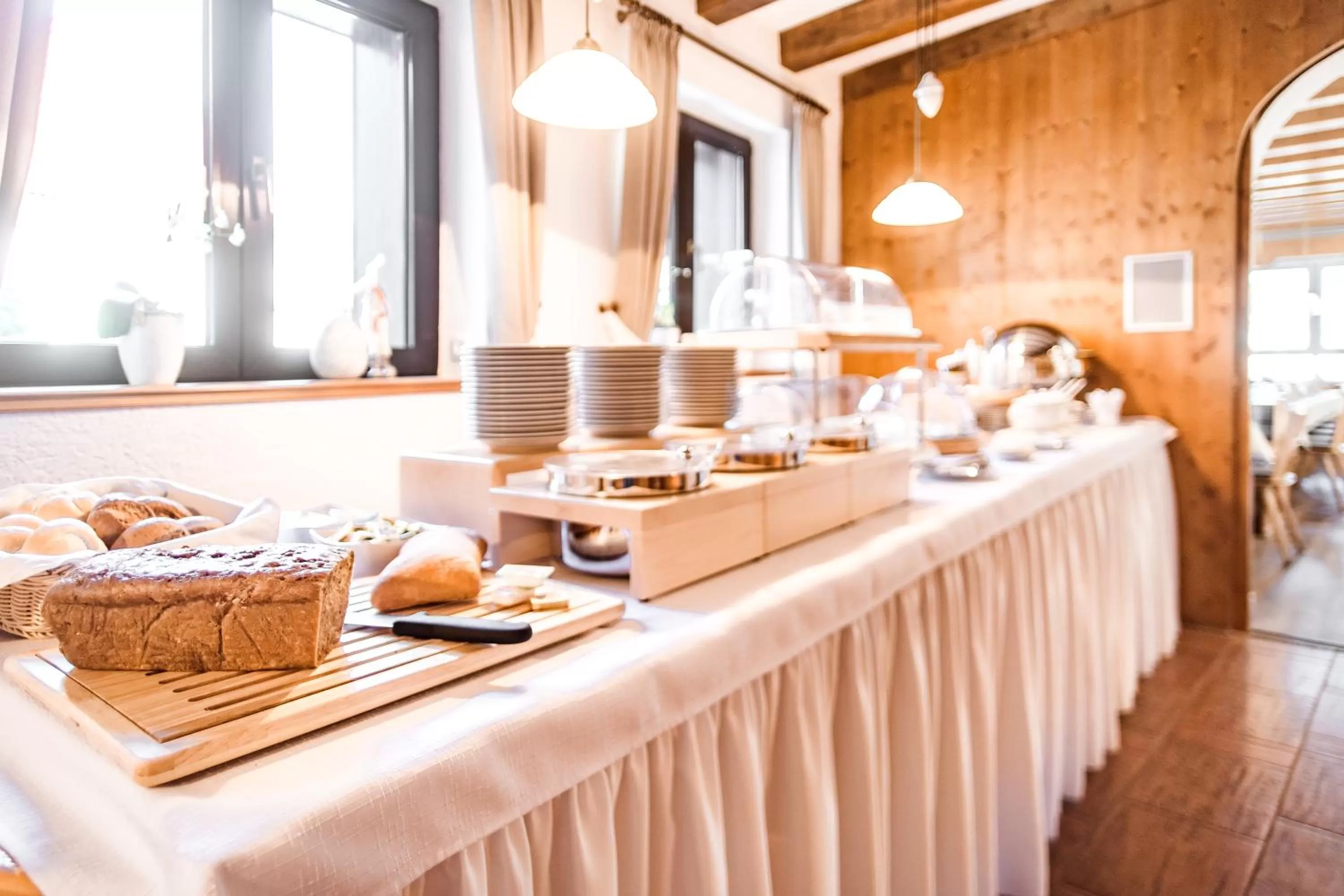 Buffet breakfast in Hotel Frauensteiner Hof