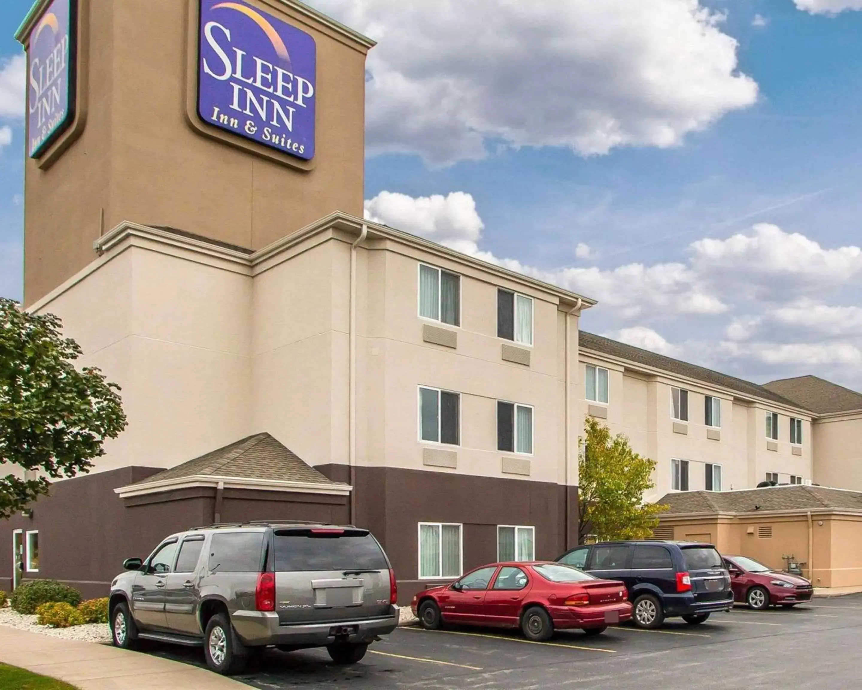 Property Building in Sleep Inn & Suites Green Bay South