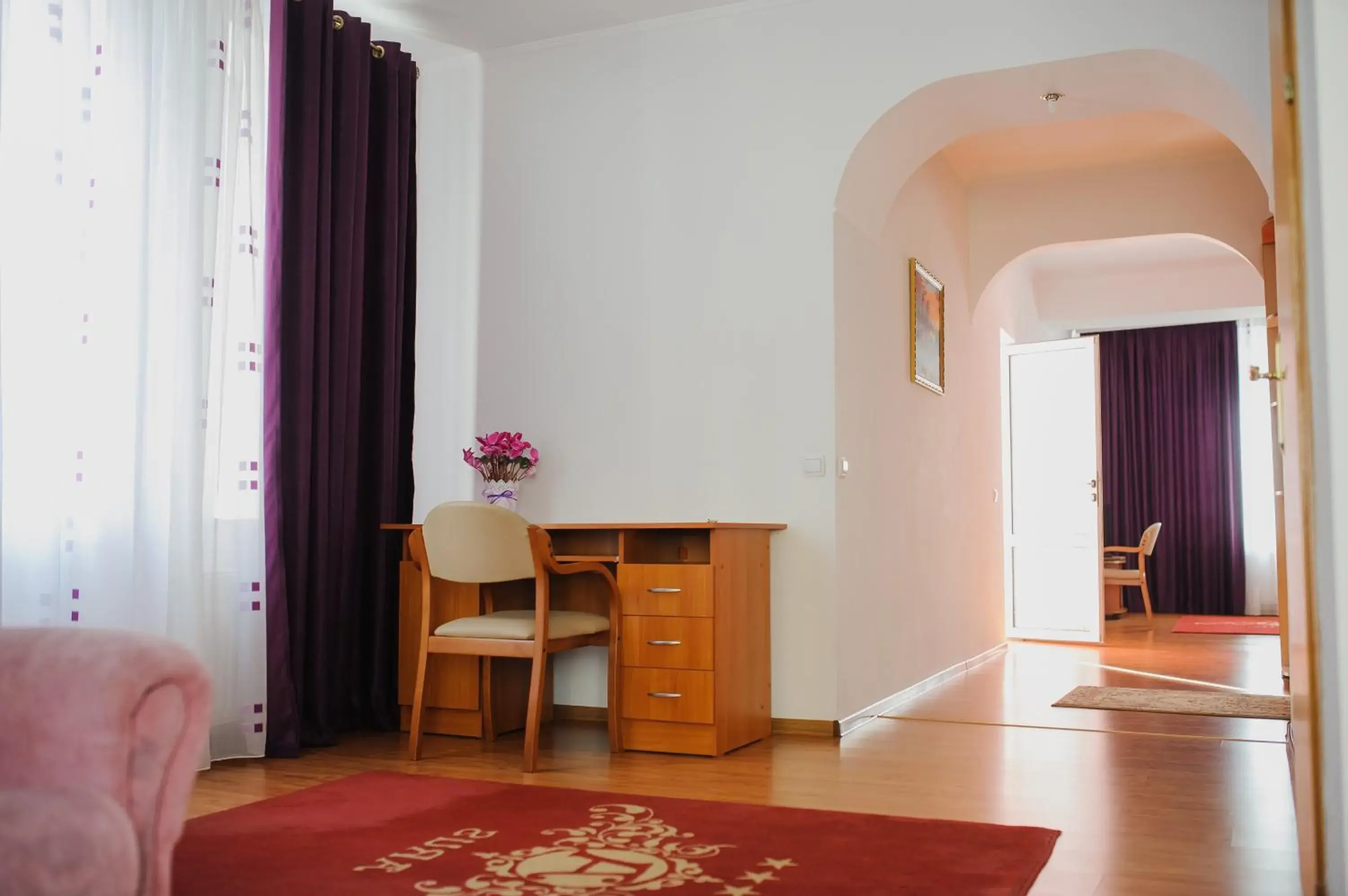 Photo of the whole room, TV/Entertainment Center in Villa Arus