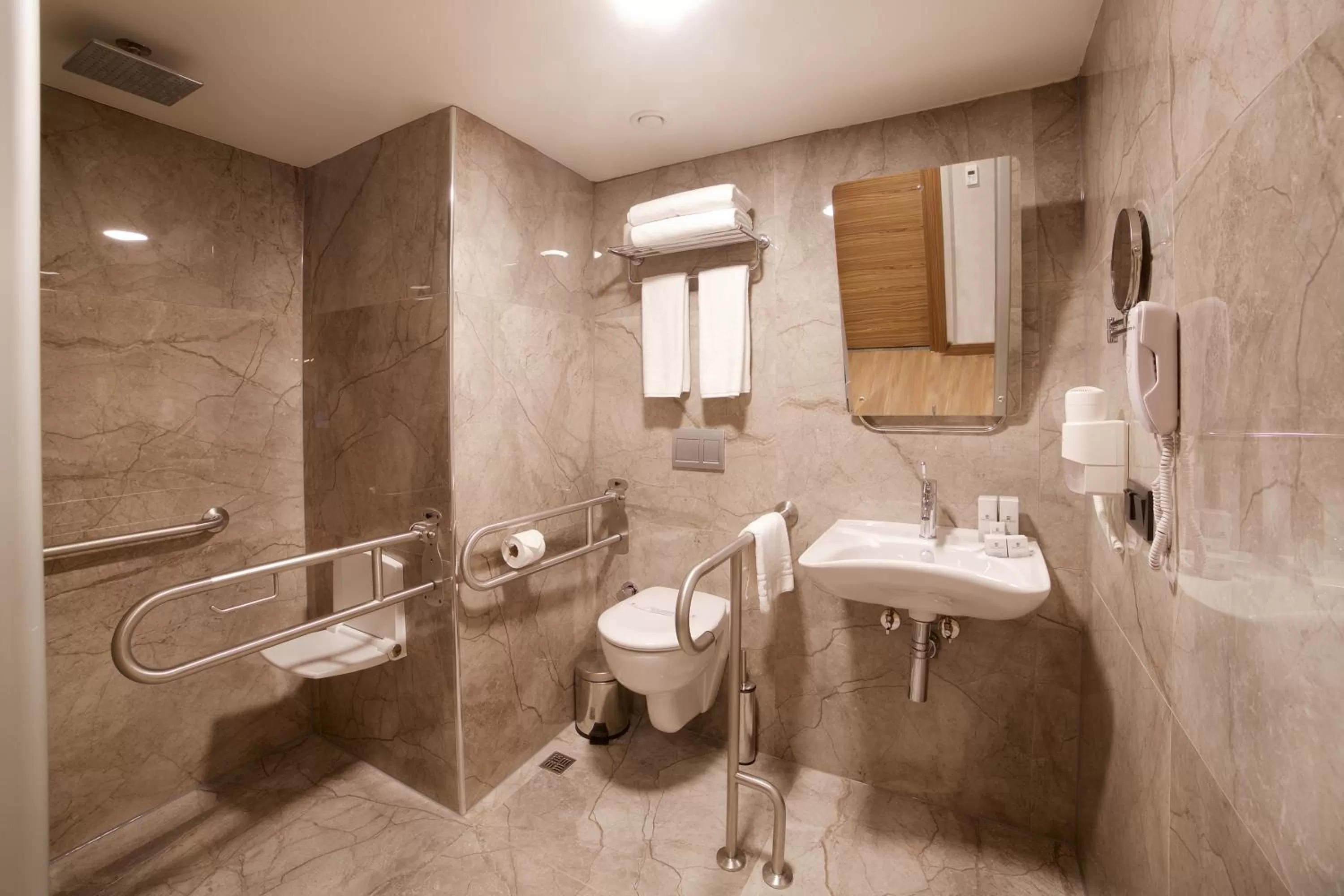 Bathroom in Erboy Hotel Istanbul Sirkeci