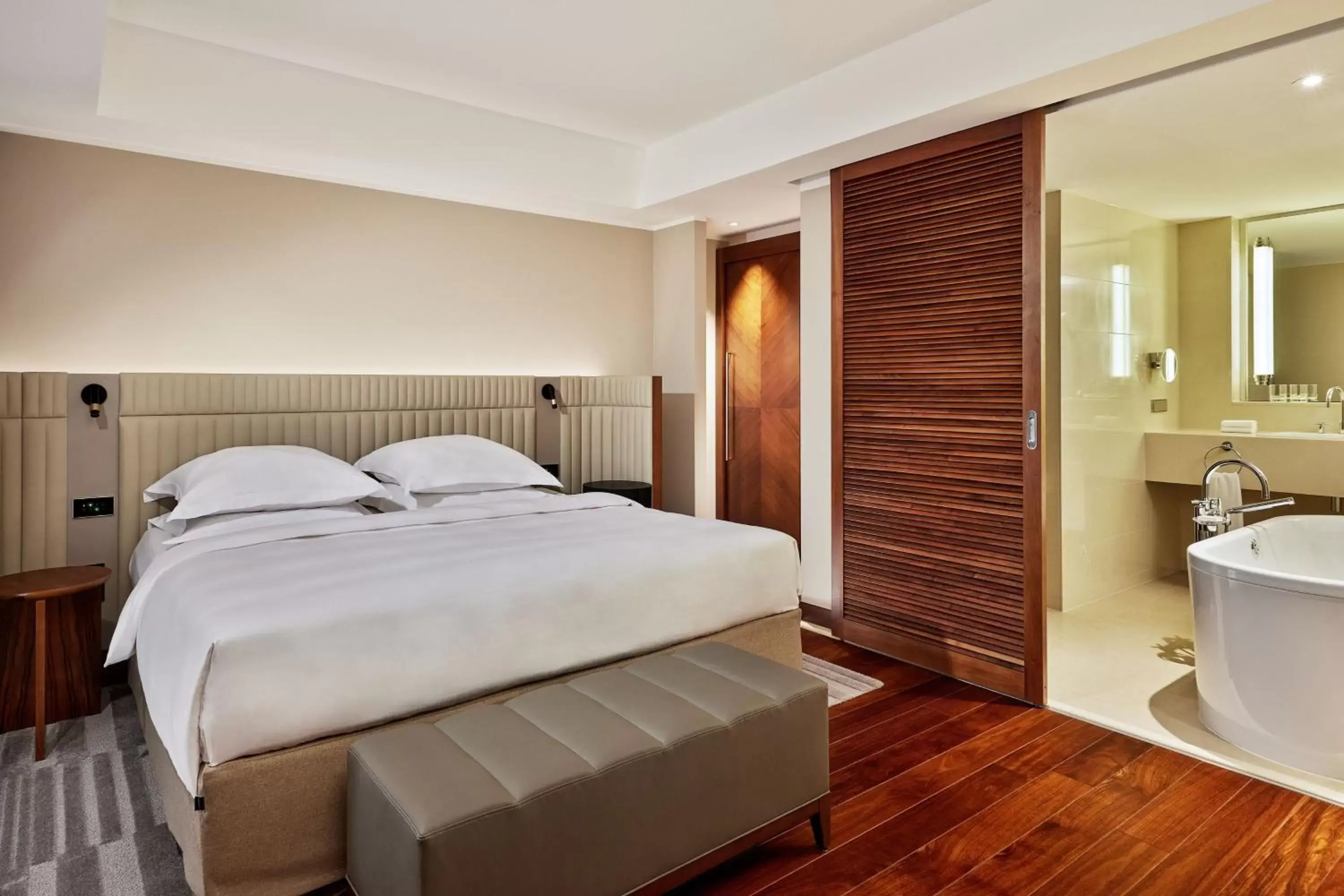 Bedroom, Bed in JW Marriott Hotel Frankfurt