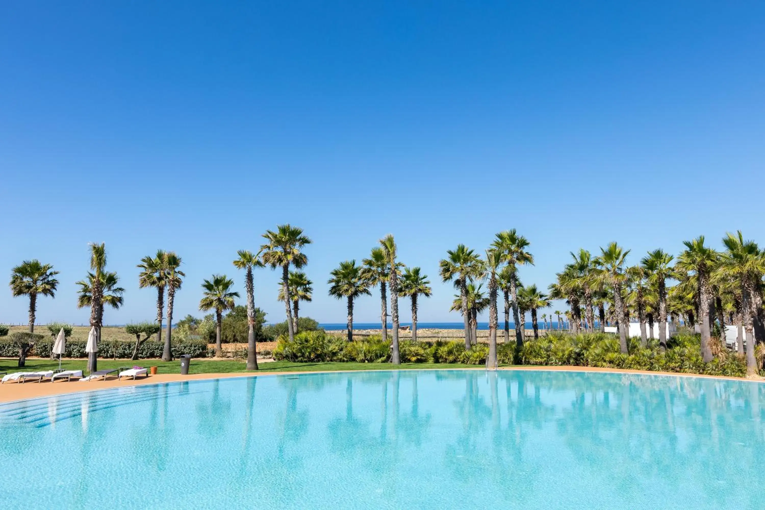 Swimming Pool in NAU Salgados Dunas Suites