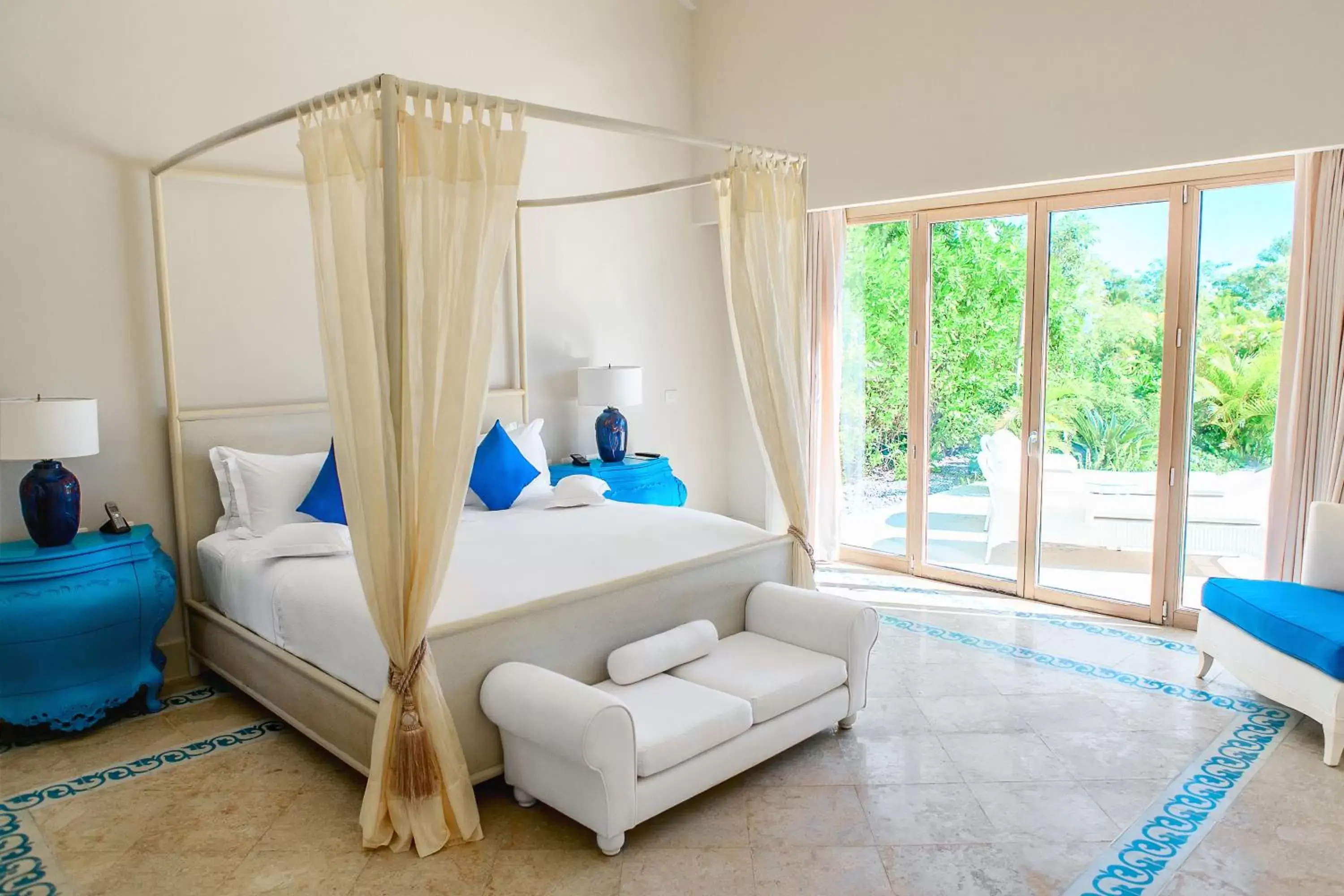 Patio, Bed in Eden Roc Cap Cana