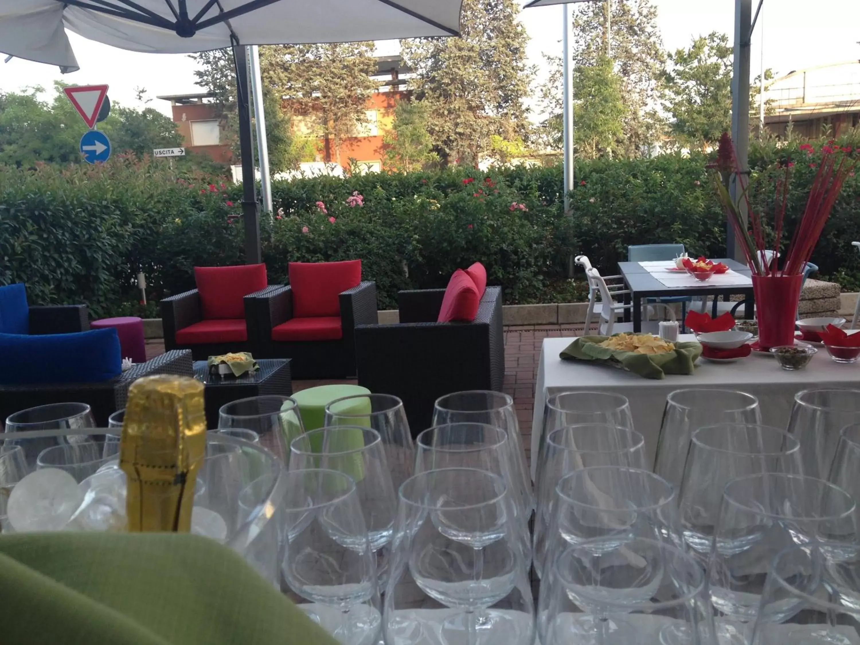 Lounge or bar, Restaurant/Places to Eat in Crowne Plaza Verona Fiera, an IHG Hotel