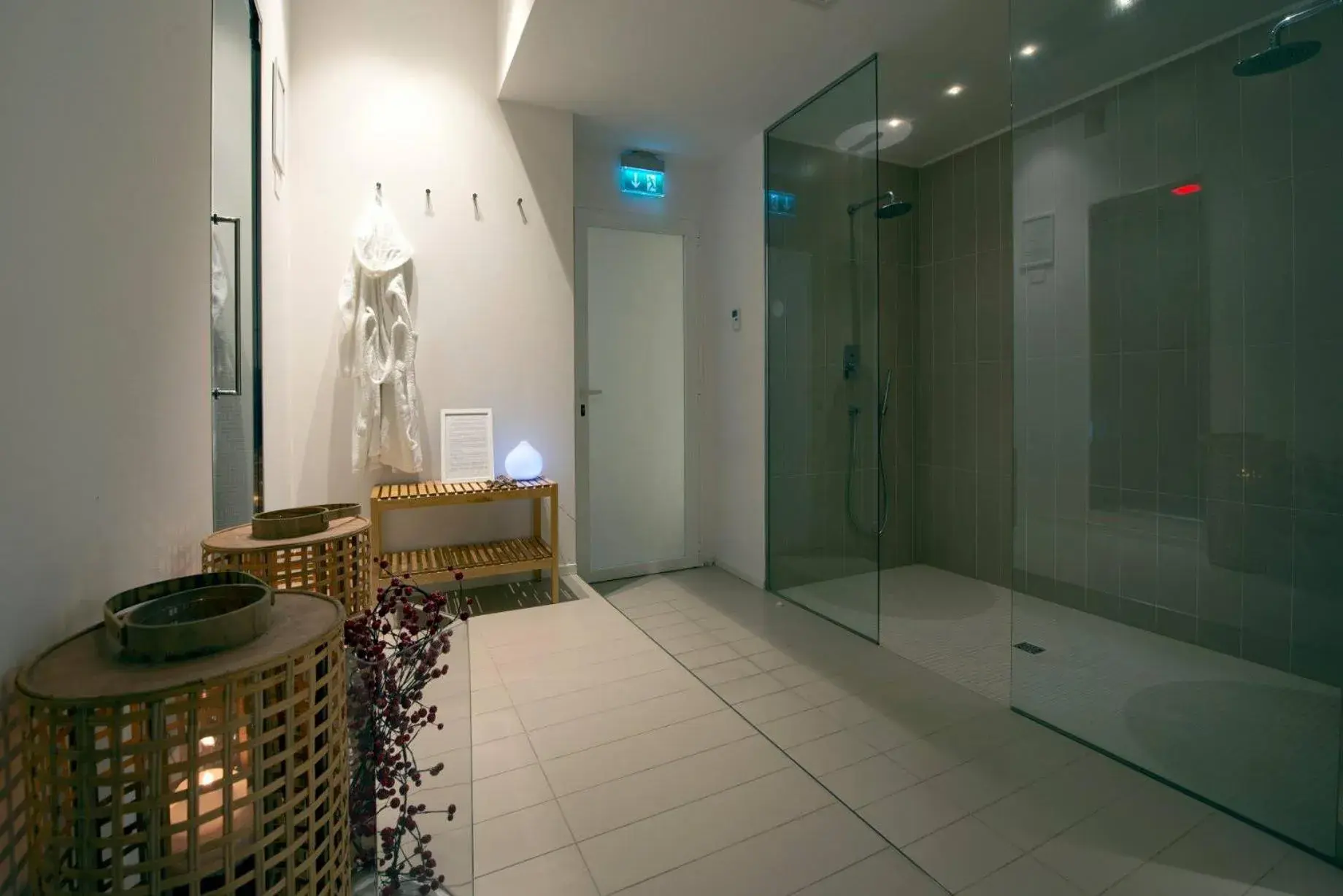 Spa and wellness centre/facilities, Bathroom in Albergo La Rocca