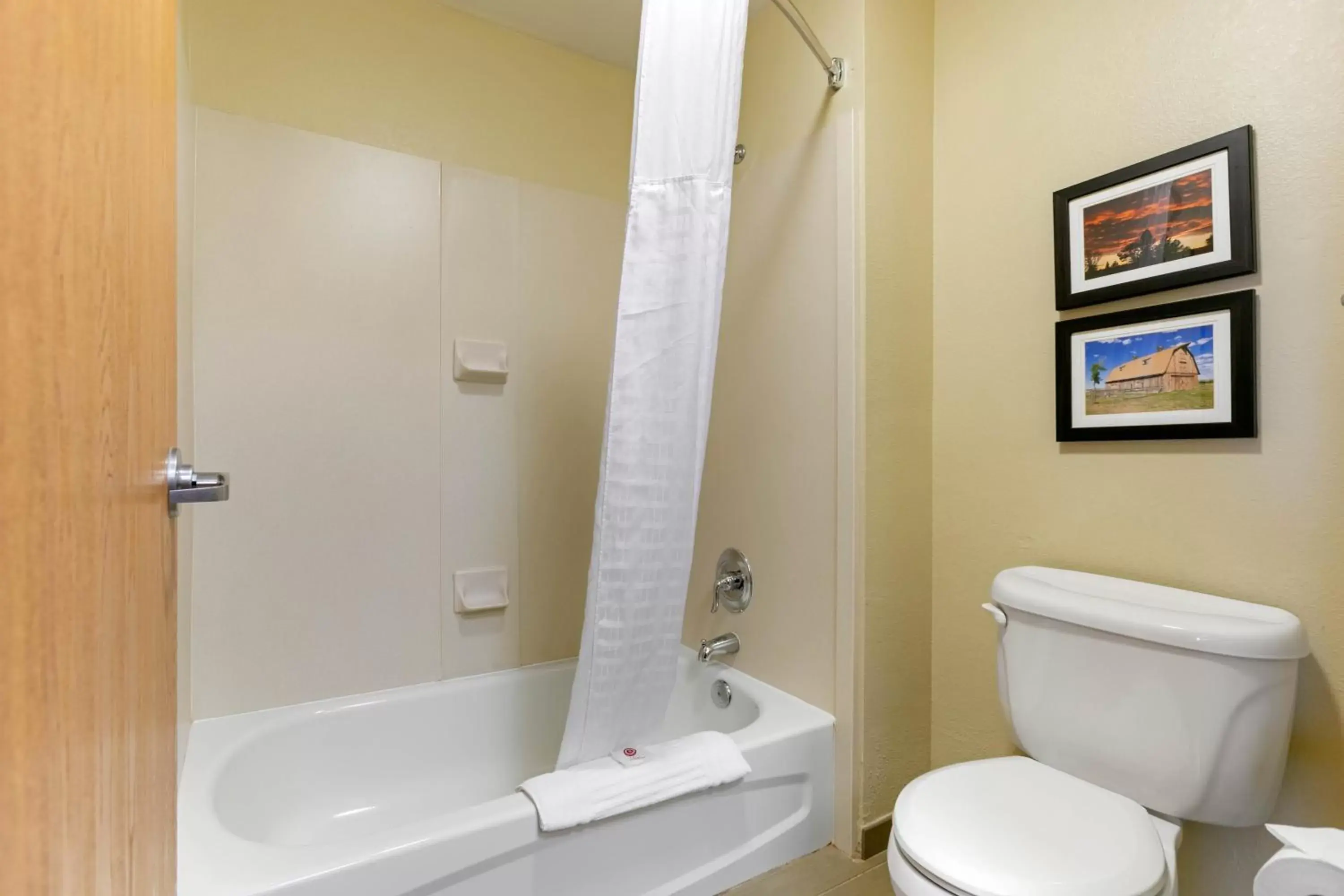Bath, Bathroom in Comfort Inn Near University of Wyoming