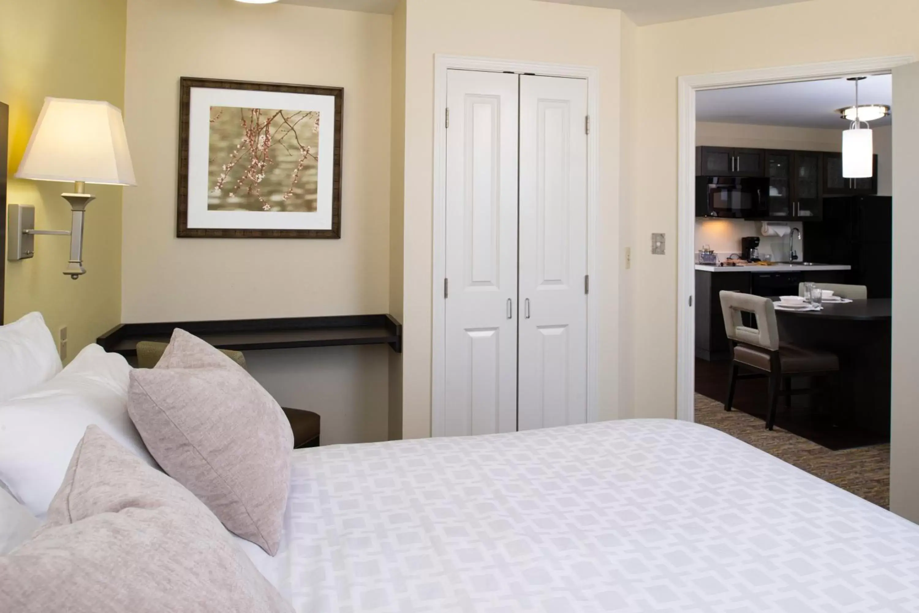 One-Bedroom Suite with Tub - Mobility Accessible in Candlewood Suites Olathe by IHG One-Bedroom Suite with Tub - Mobility Accessible in Candlewood Suites Olathe by IHG
