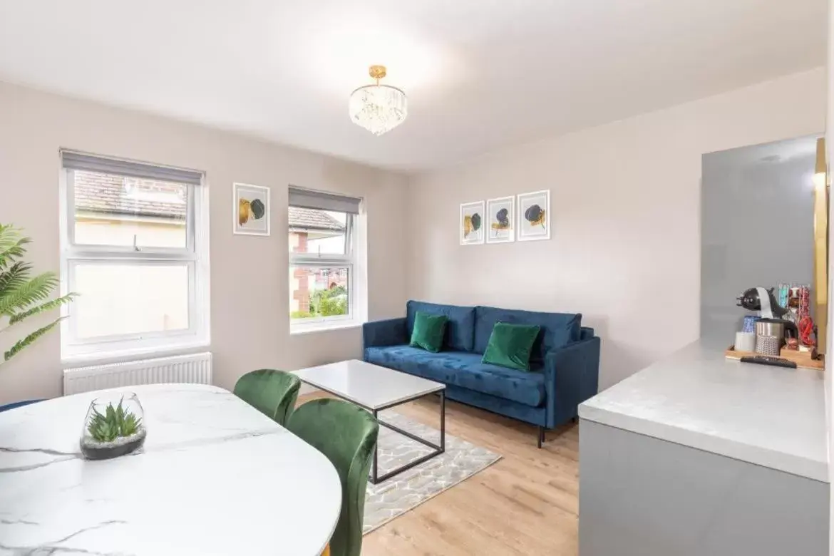 Seating Area in Ocean Studio Apartments