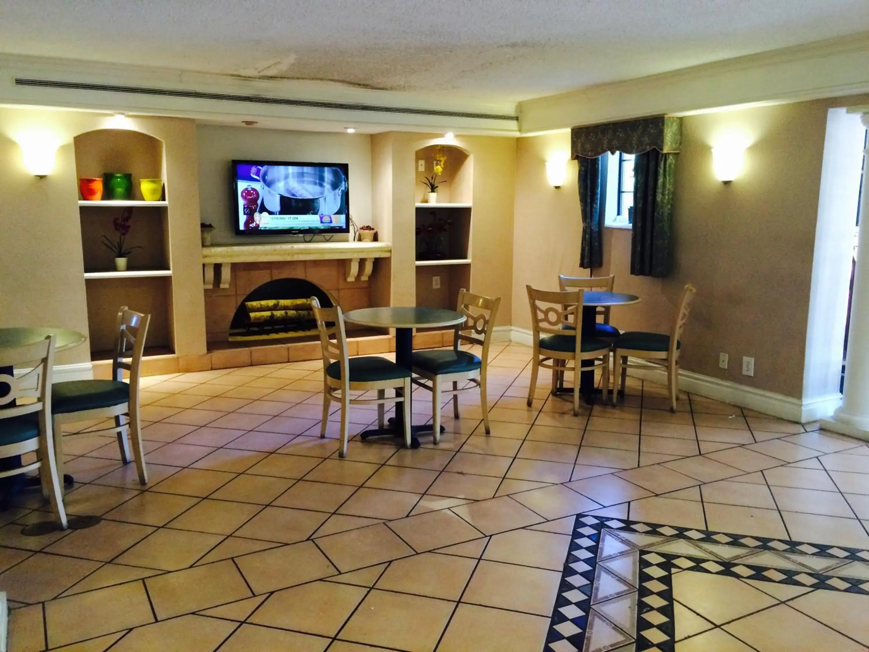 Lobby or reception in Stayable Suites Jacksonville North