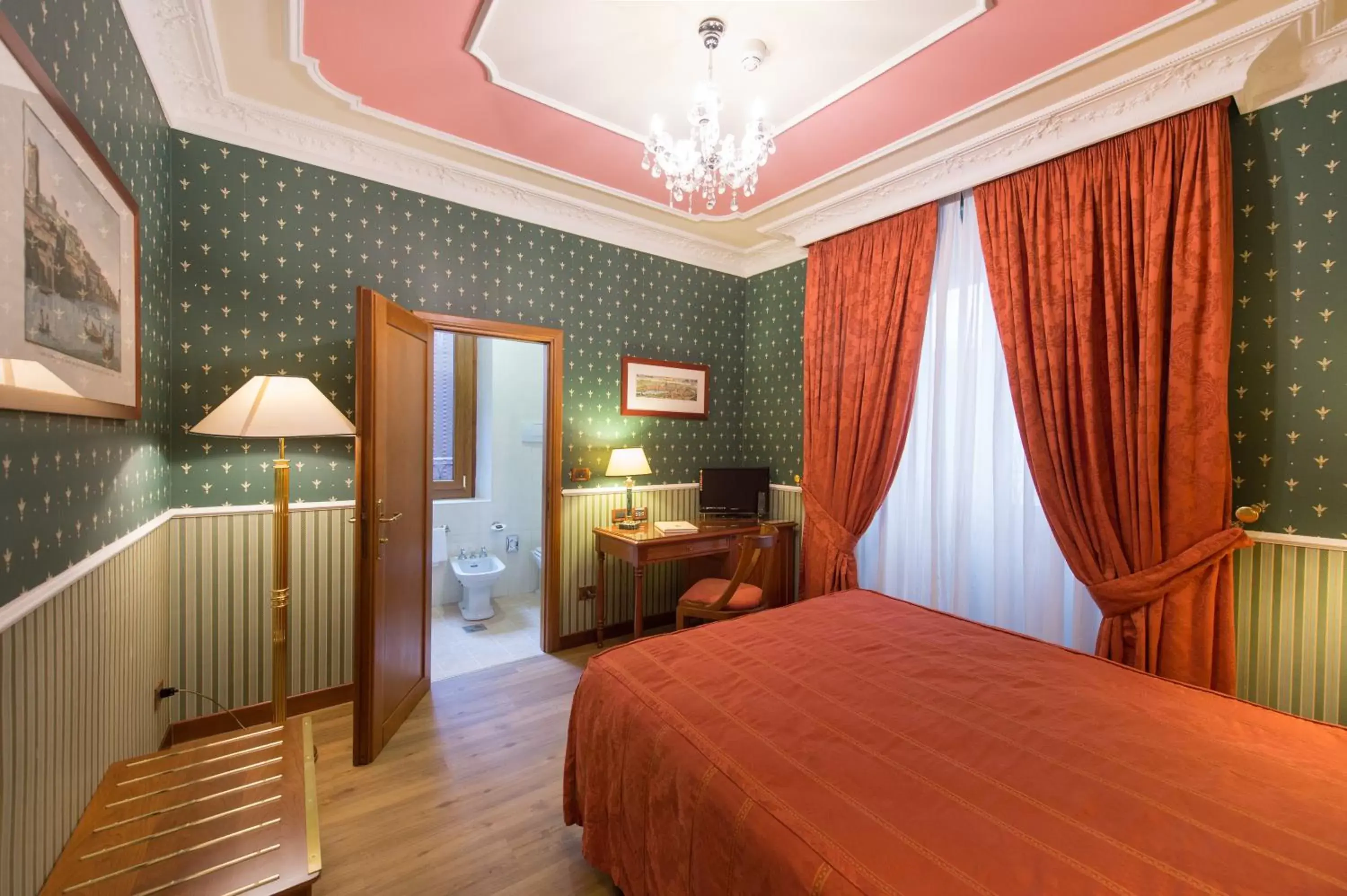 Bedroom in Strozzi Palace Hotel