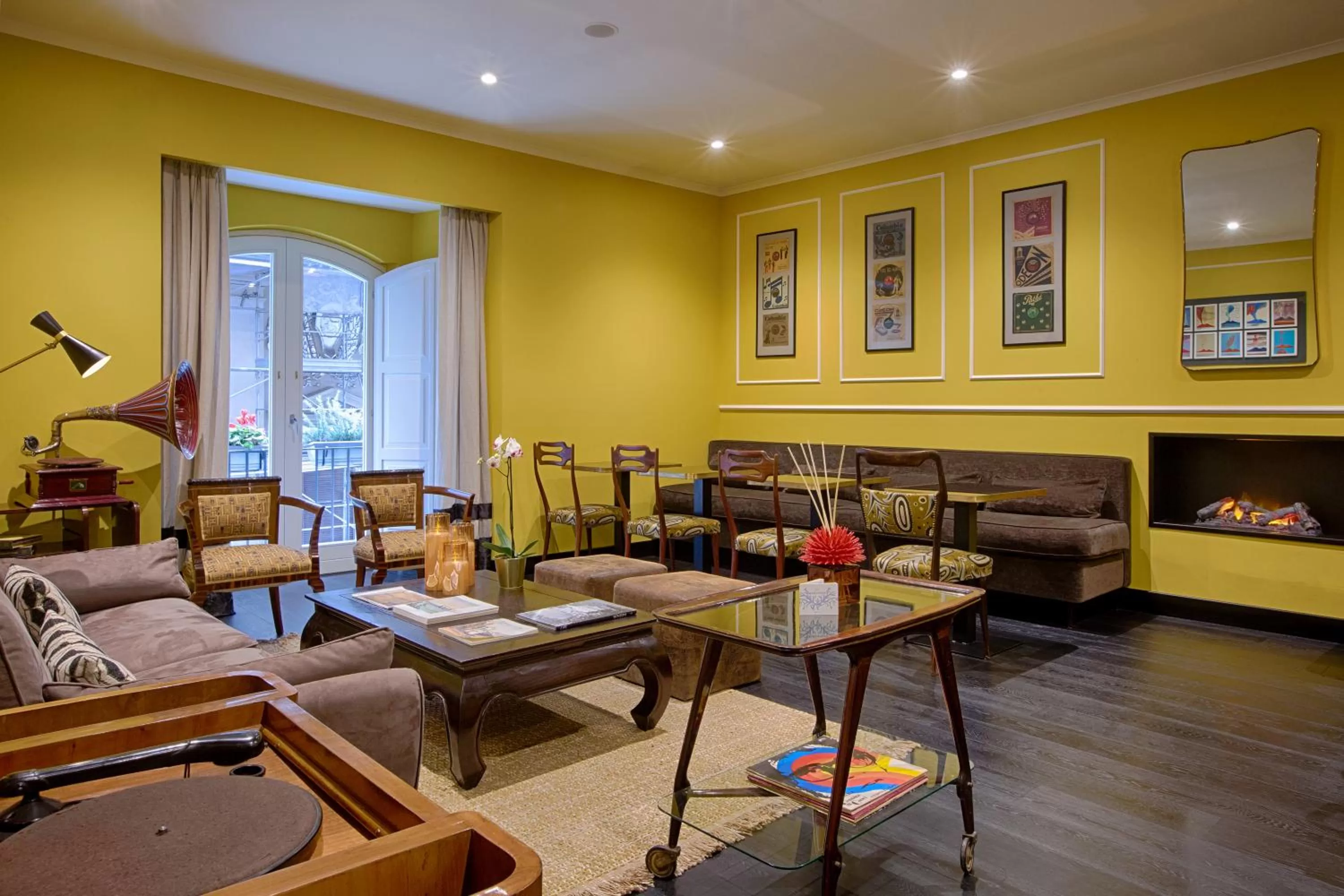 Lobby or reception in Caruso Place Luxury Rooms & Suites