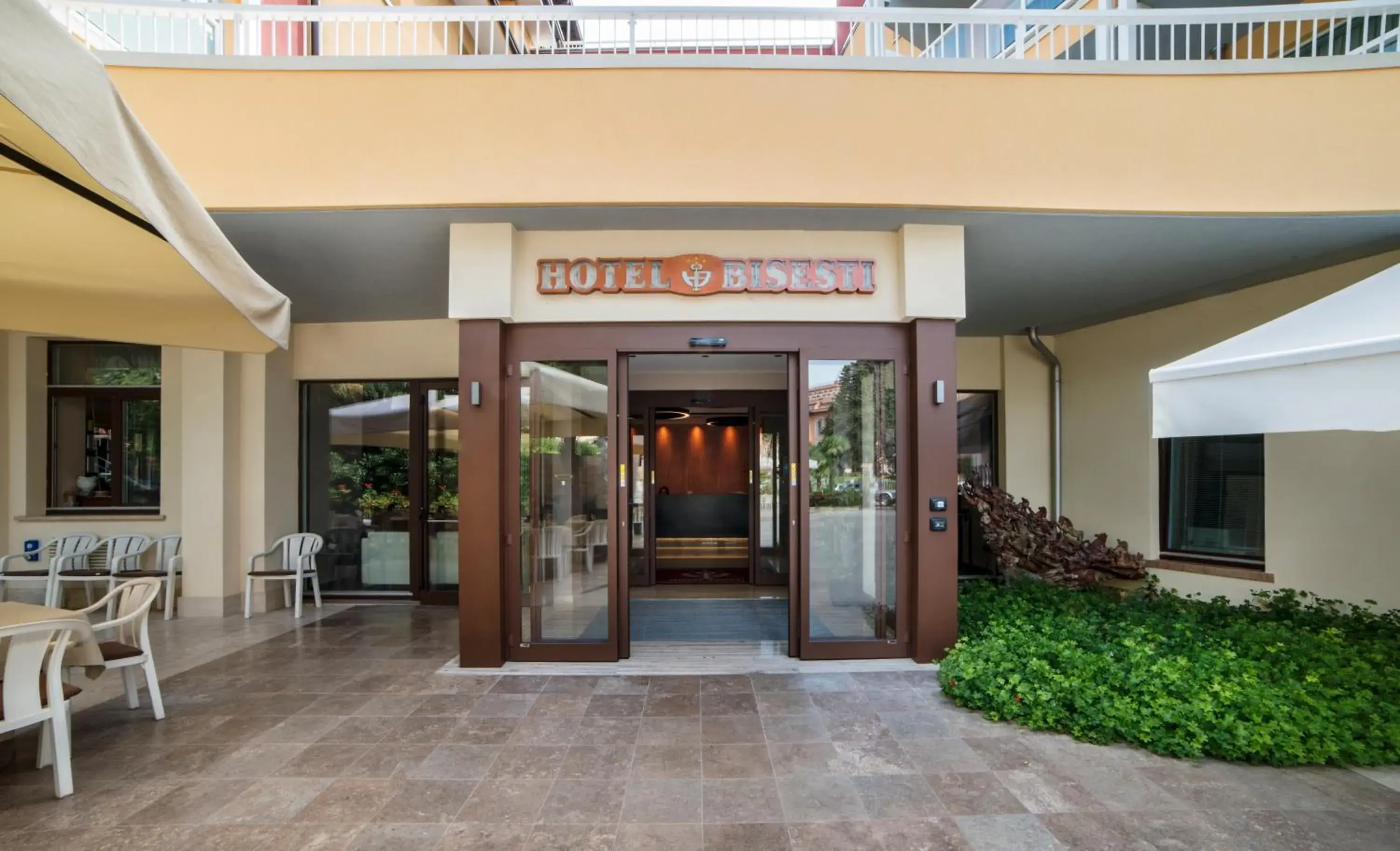 Facade/entrance in Hotel Bisesti ***S