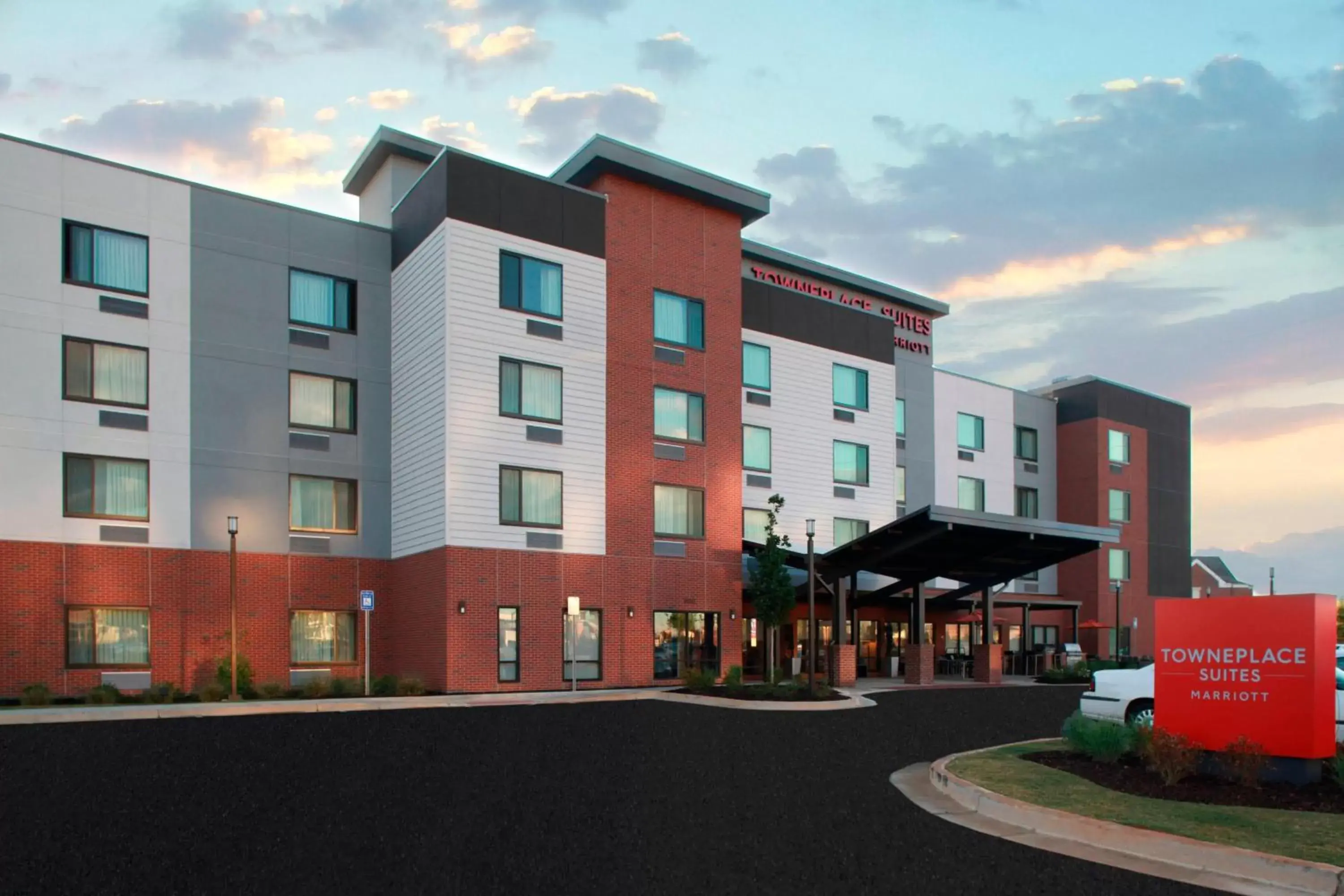 Property Building in TownePlace Suites by Marriott Macon Mercer University