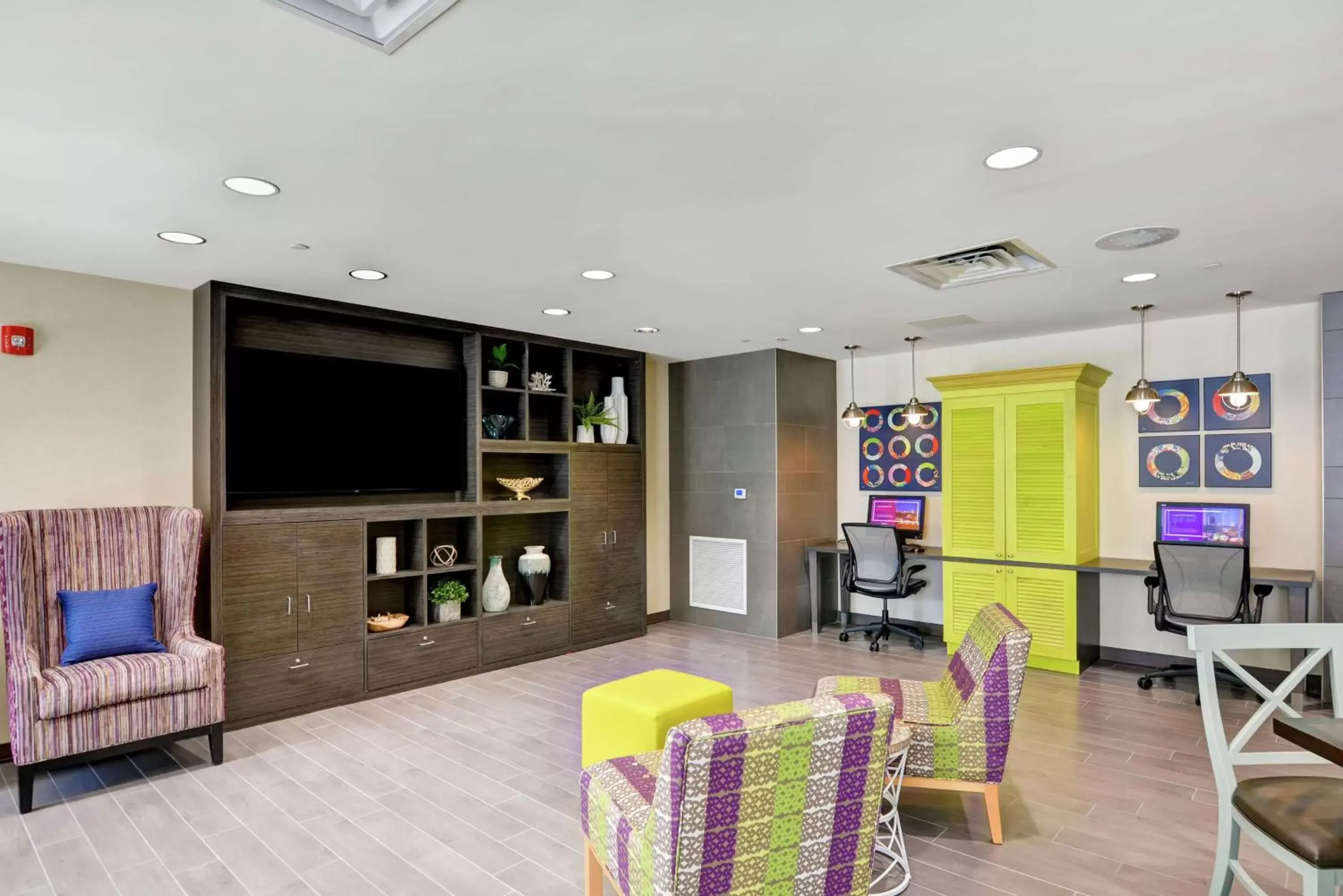 Business facilities, Seating Area in Home2 Suites by Hilton Miramar Ft. Lauderdale
