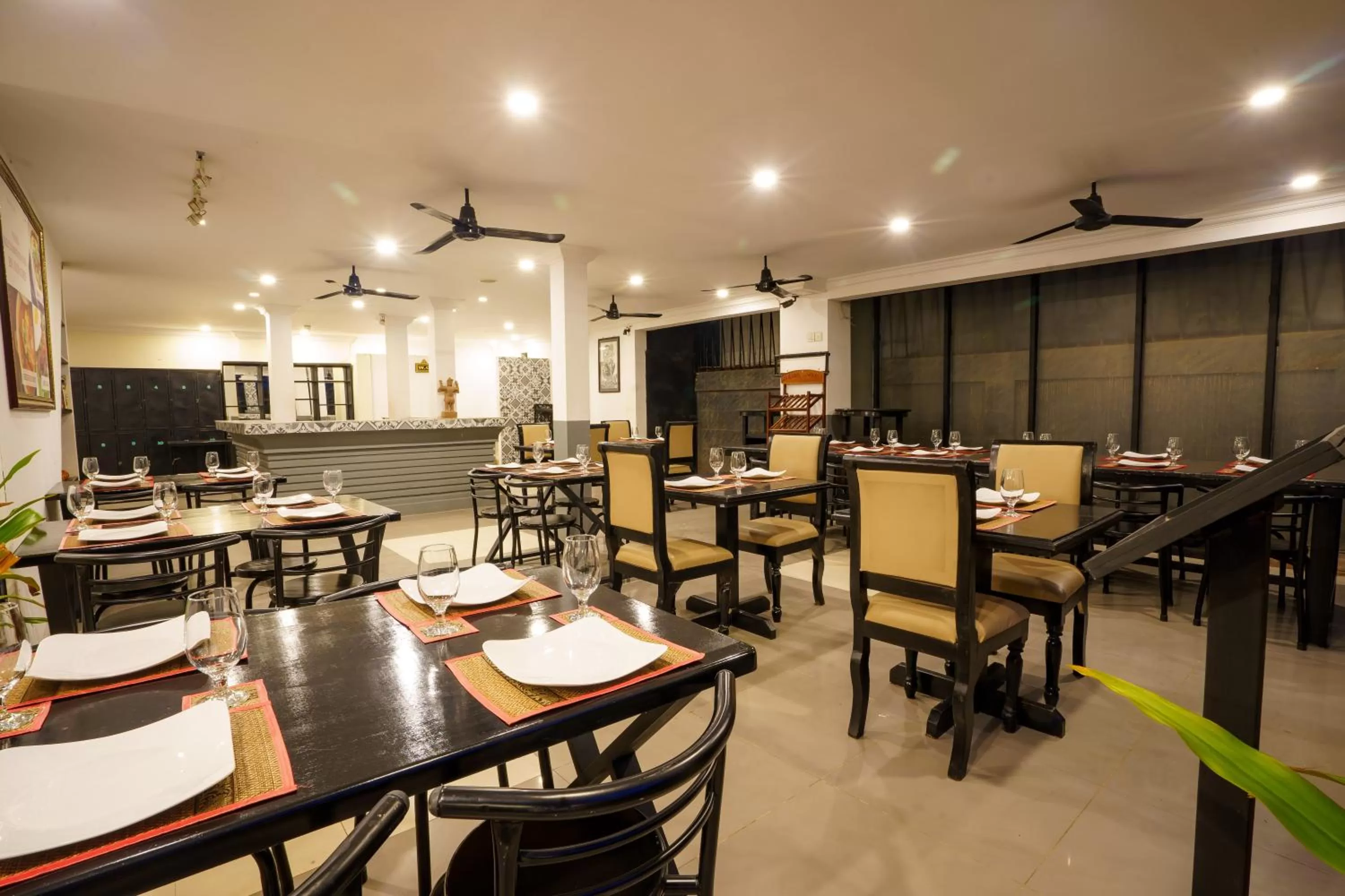 Restaurant/places to eat in The Rabbit Hole Hotel & SPA