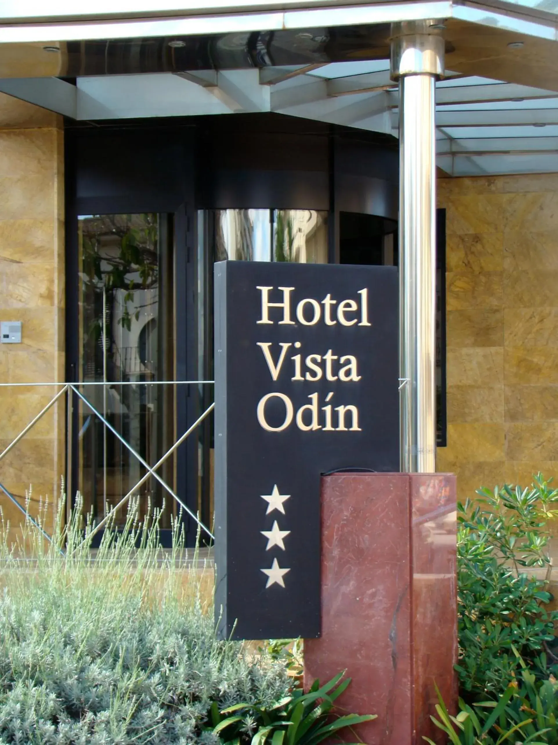 Facade/entrance in Hotel Vista Odin