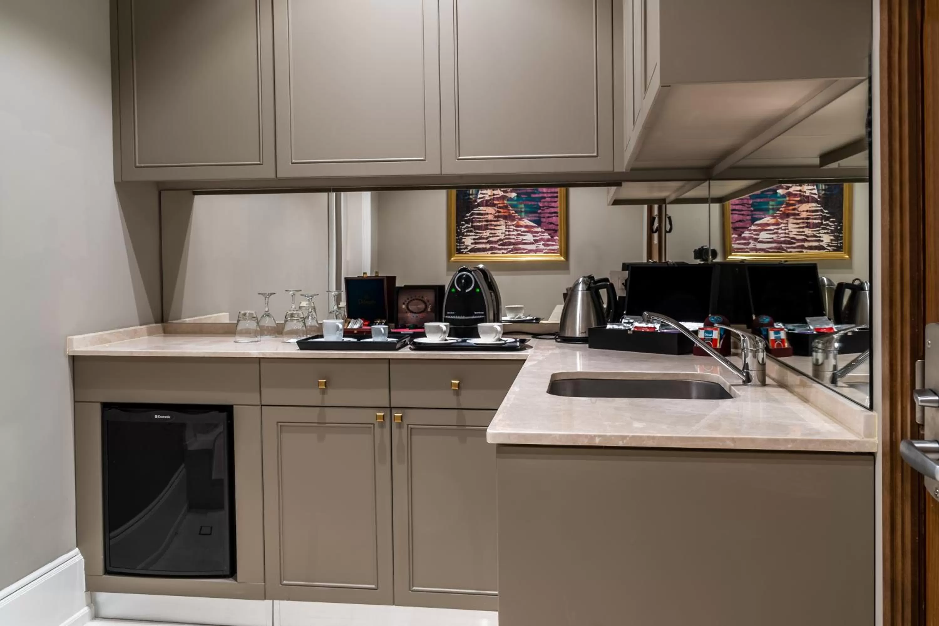 Kitchen or kitchenette in Landmark Amman Hotel & Conference Center