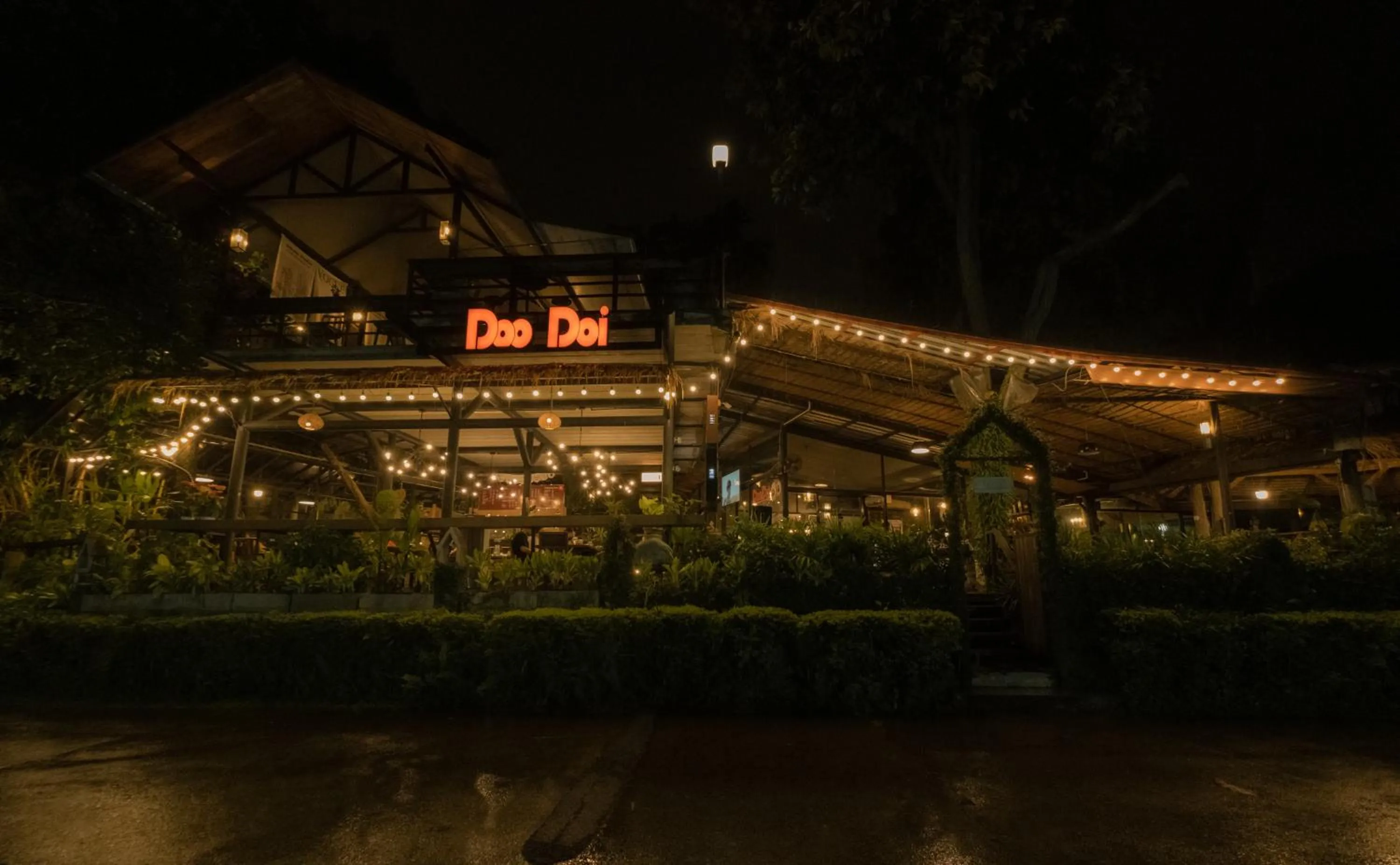 Restaurant/places to eat in Kireethara Boutique Resort