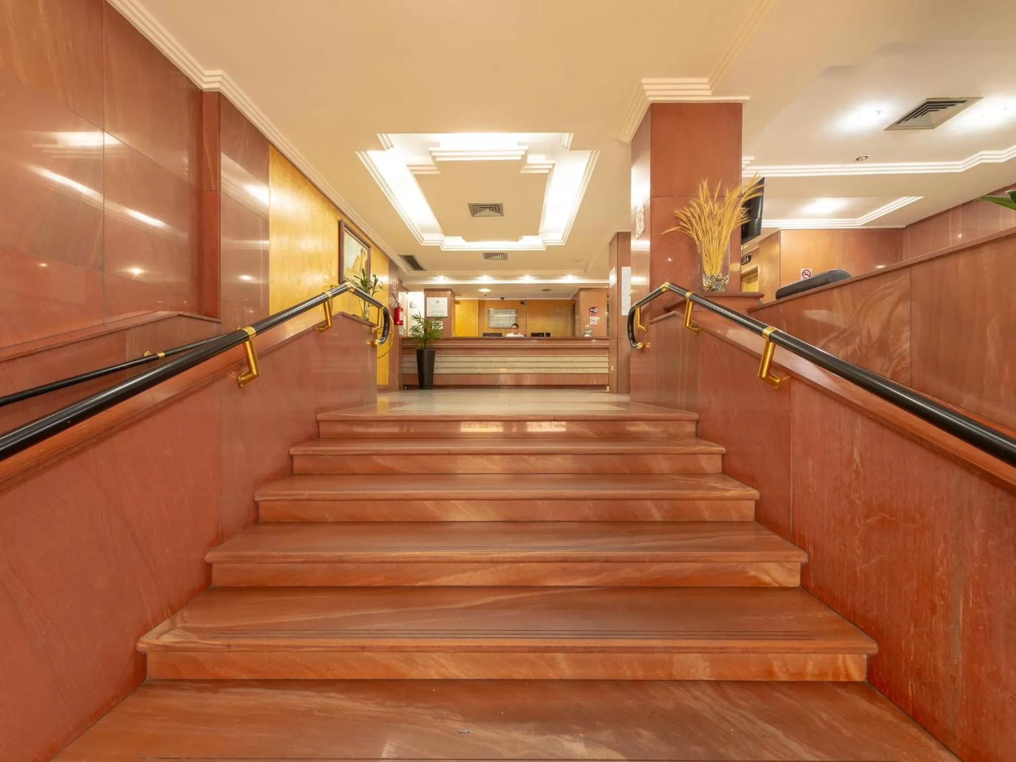 Lobby or reception in Real Castilha Hotel
