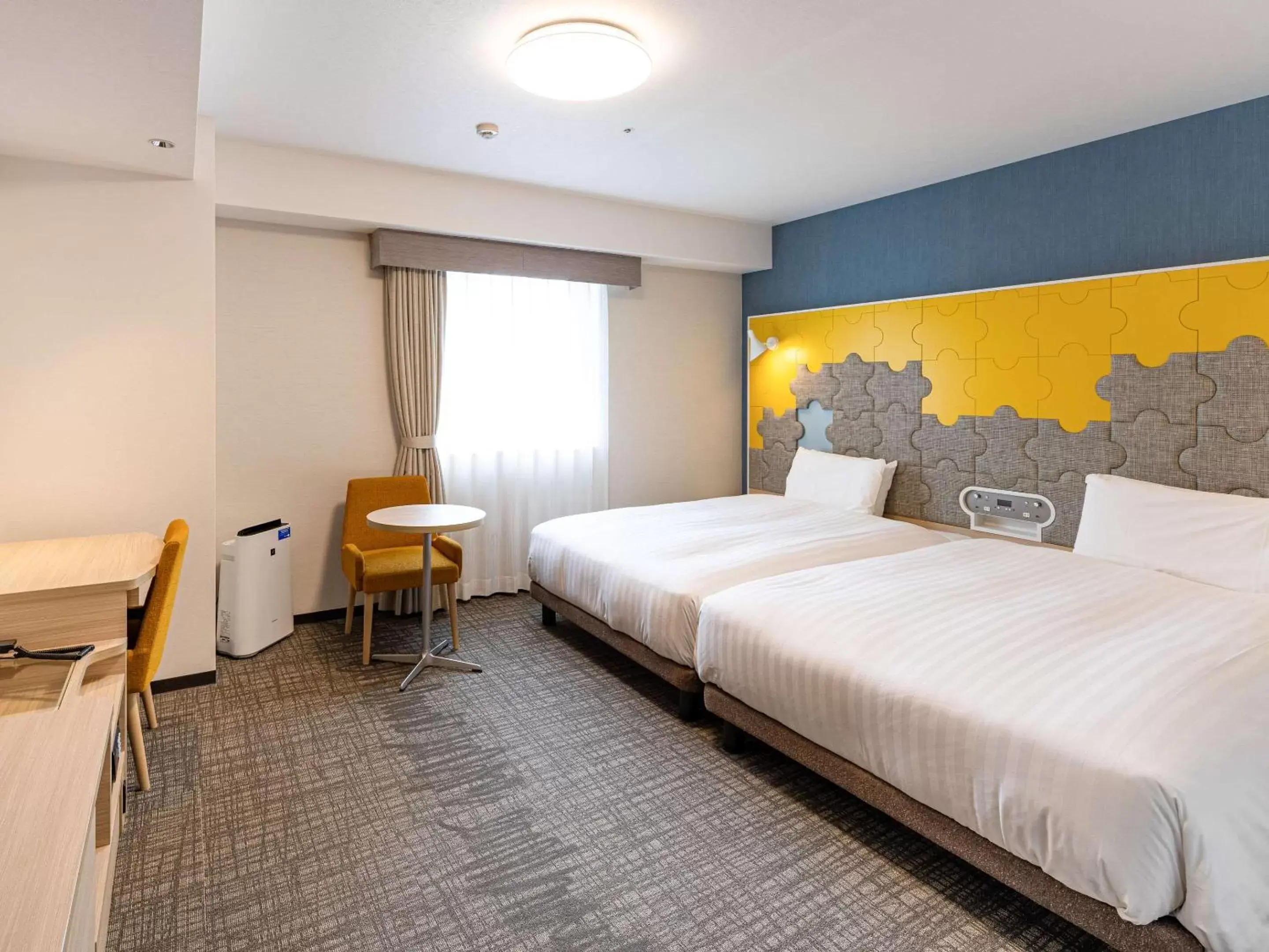 Bedroom, Bed in Comfort Suites Tokyo Bay