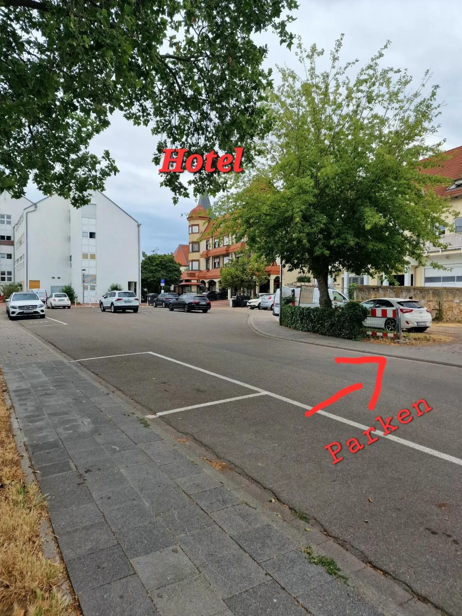 Property building in Hotel Restaurant Paelzer-Buwe