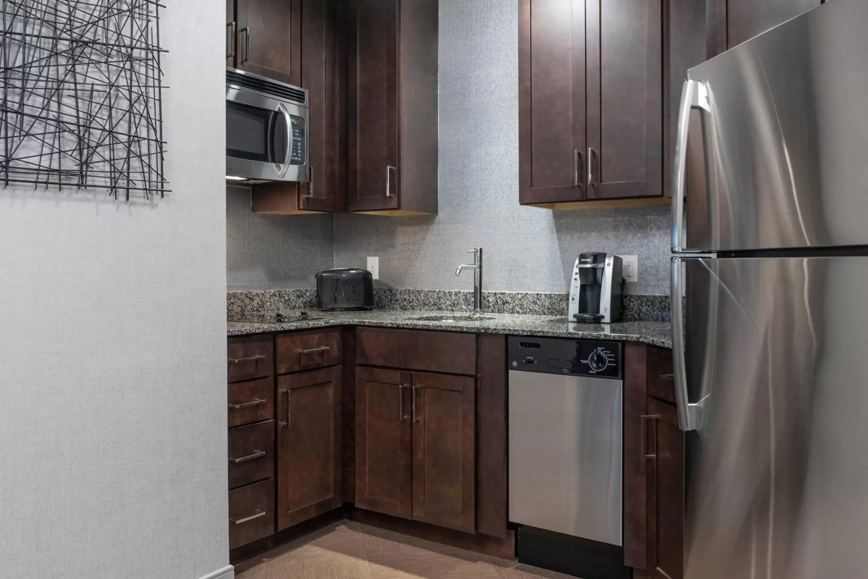 Kitchen or kitchenette, Kitchen/Kitchenette in Residence Inn by Marriott Boston Logan Airport/Chelsea