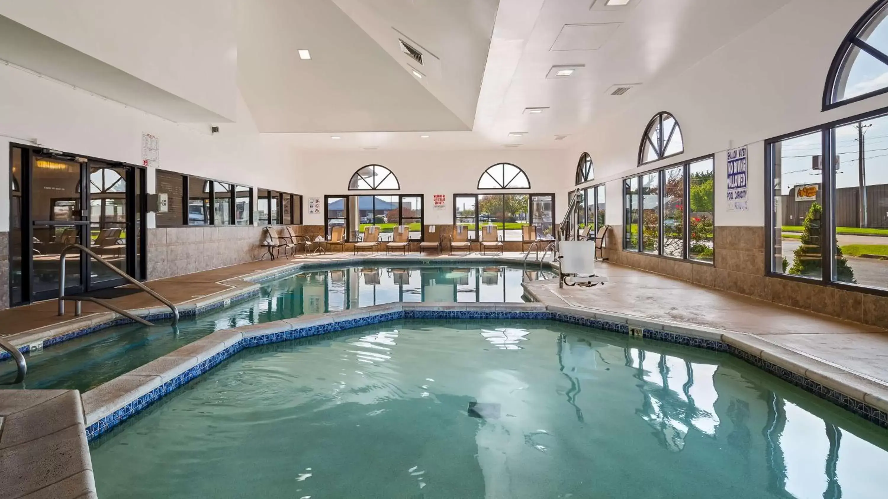 On site, Swimming Pool in Best Western St. Louis Inn