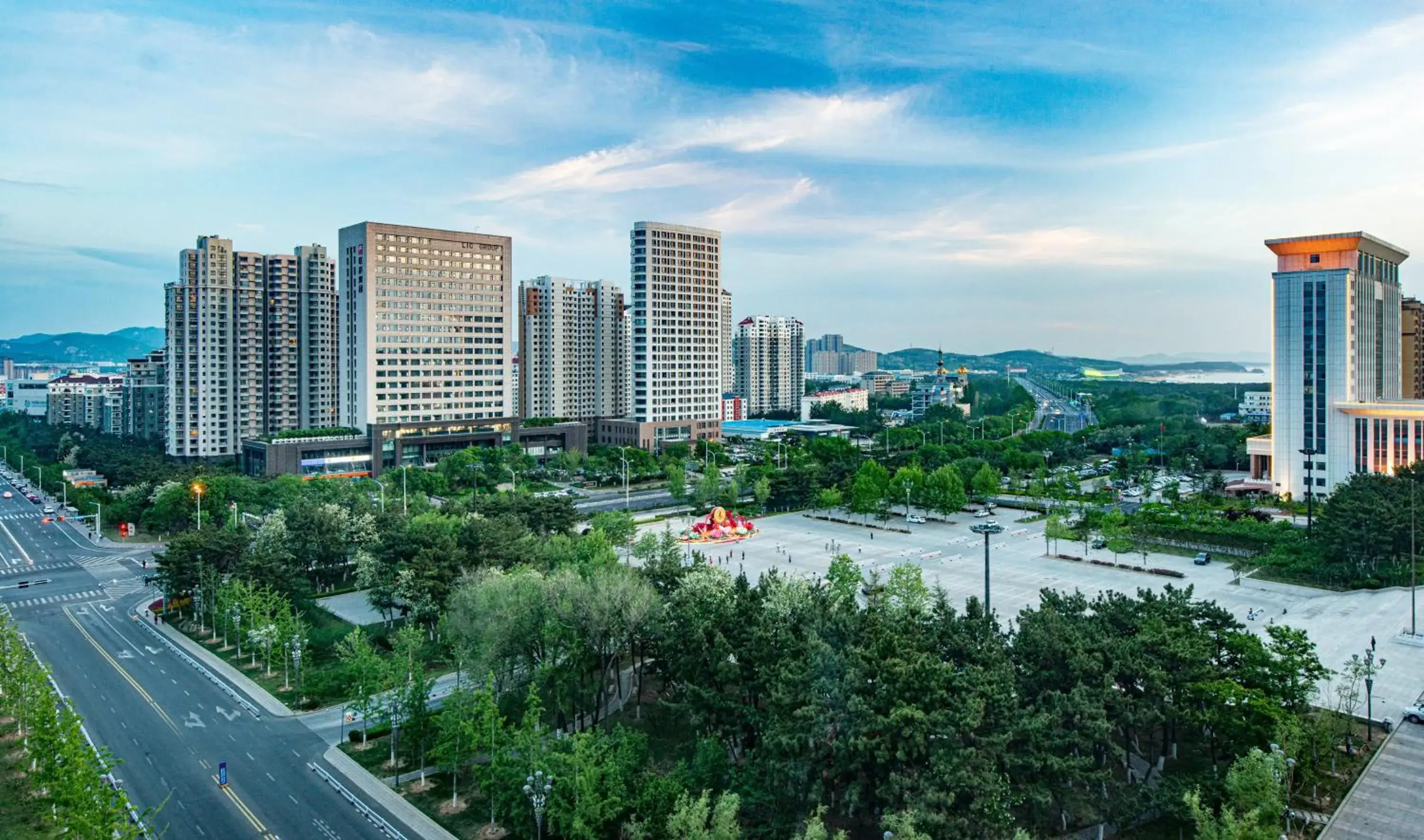 Property building in Holiday Inn Express Weihai Hi-Tech Zone by IHG Property building in Holiday Inn Express Weihai Hi-Tech Zone by IHG