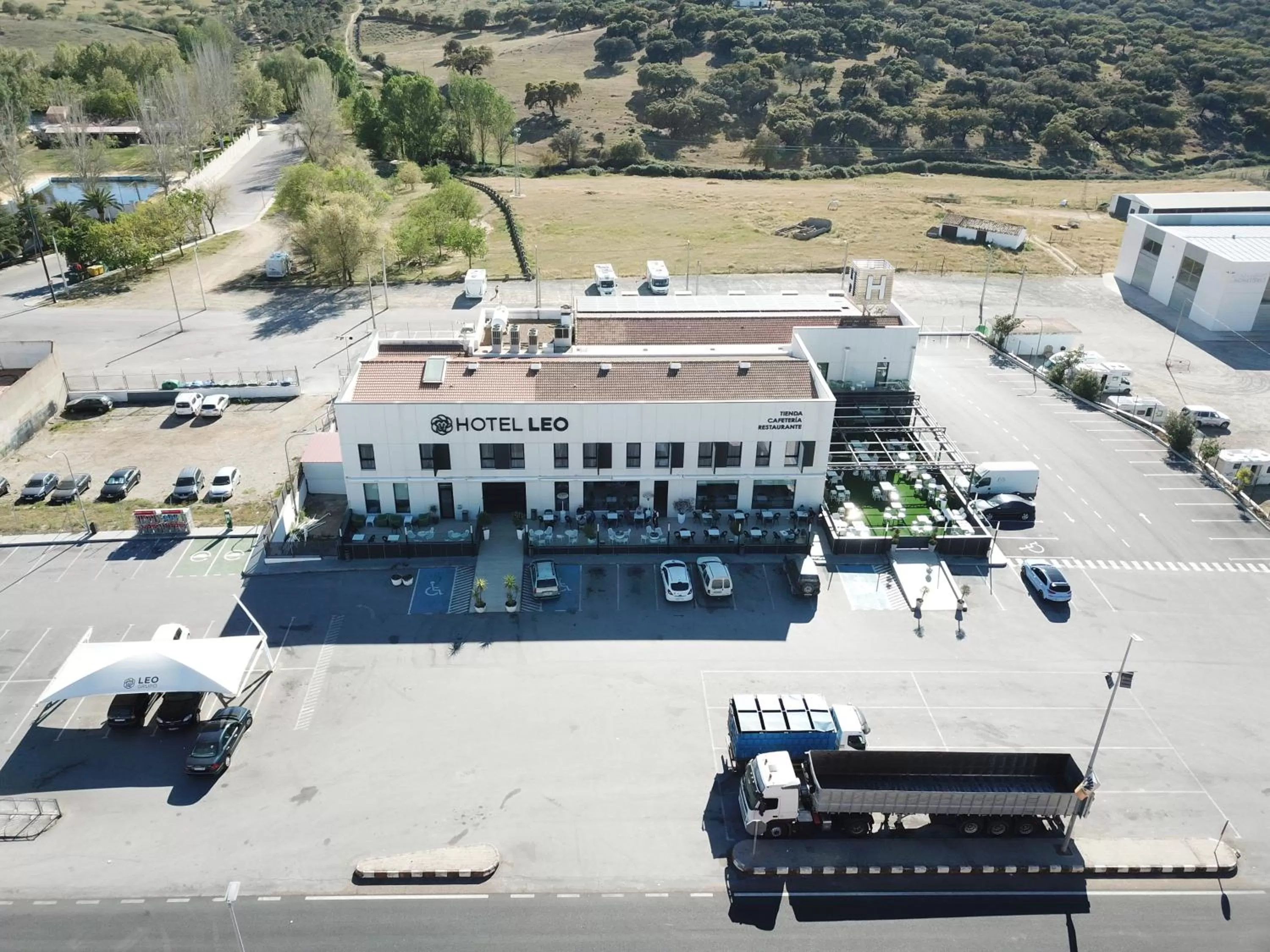 Property building, Bird's-eye View in Hotel Leo