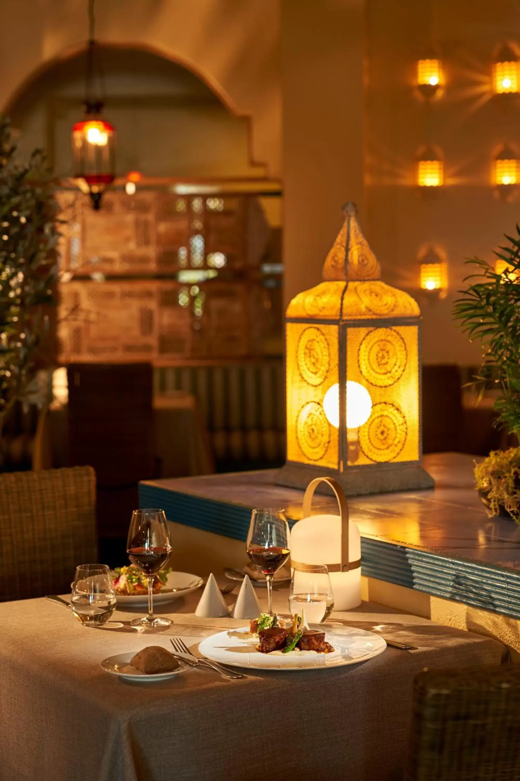 Food, Restaurant/Places to Eat in Hotel Porto Mare - PortoBay