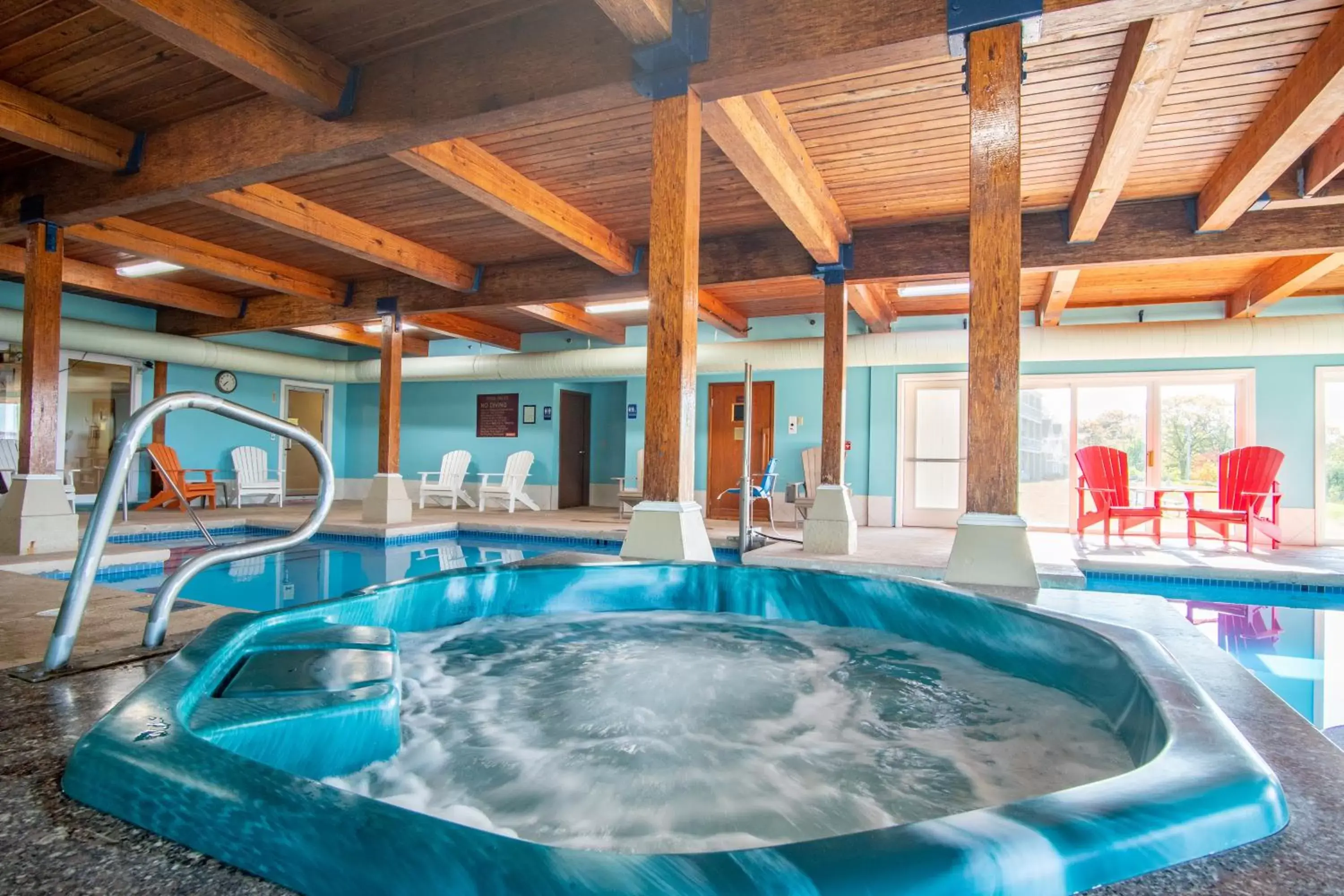 Sauna, Swimming Pool in Fireside Inn, Ocean's Edge