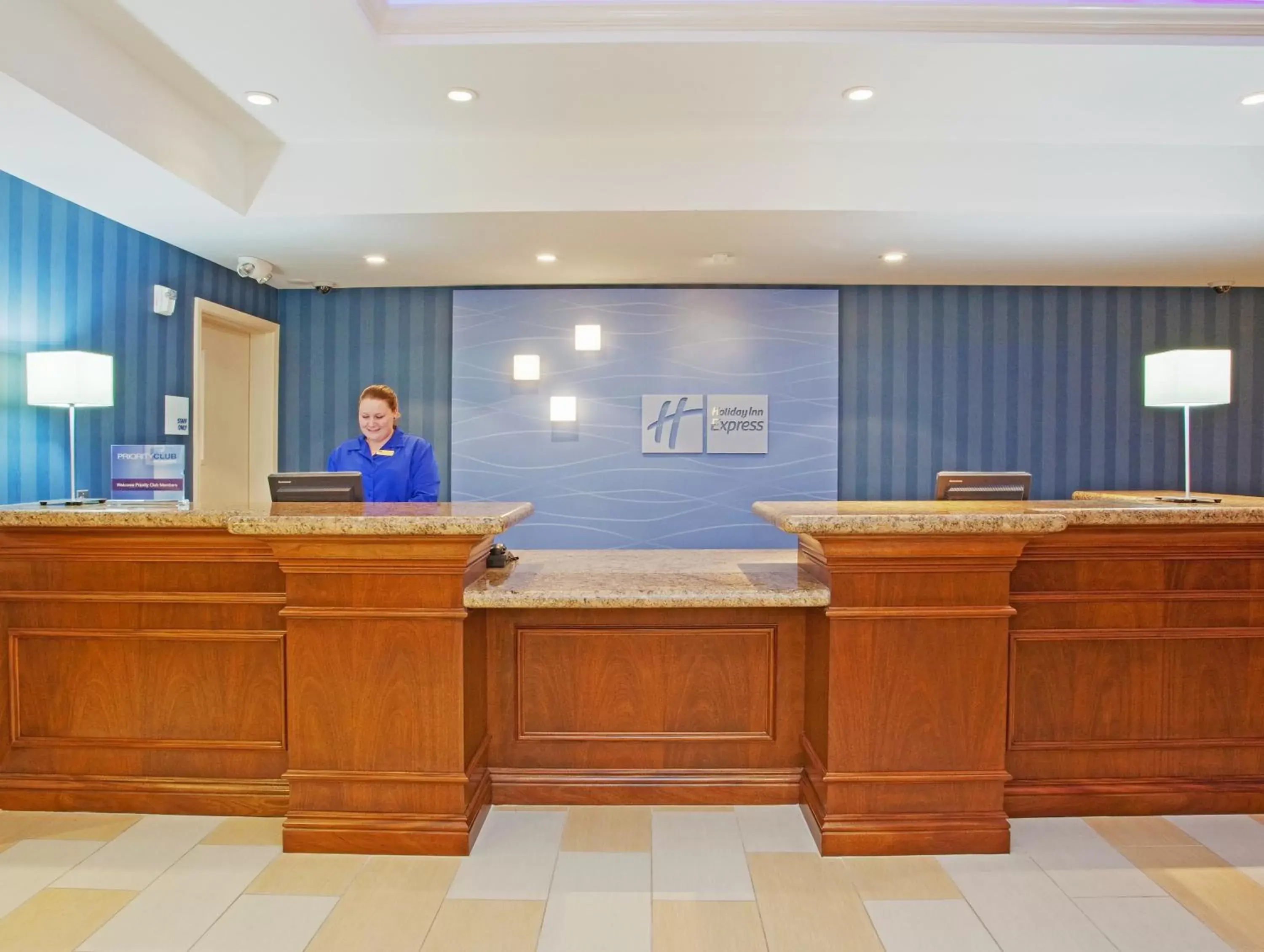 Property building, Lobby/Reception in Holiday Inn Express Hotel & Suites Santa Cruz, an IHG Hotel