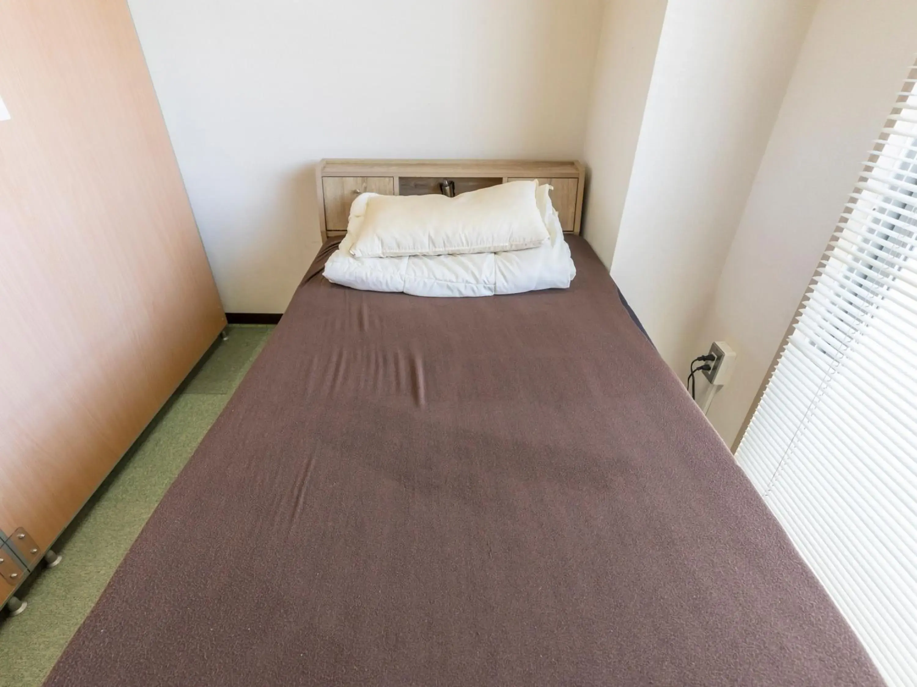 Bedroom, Bed in Omotenashi Hostel Miyajima