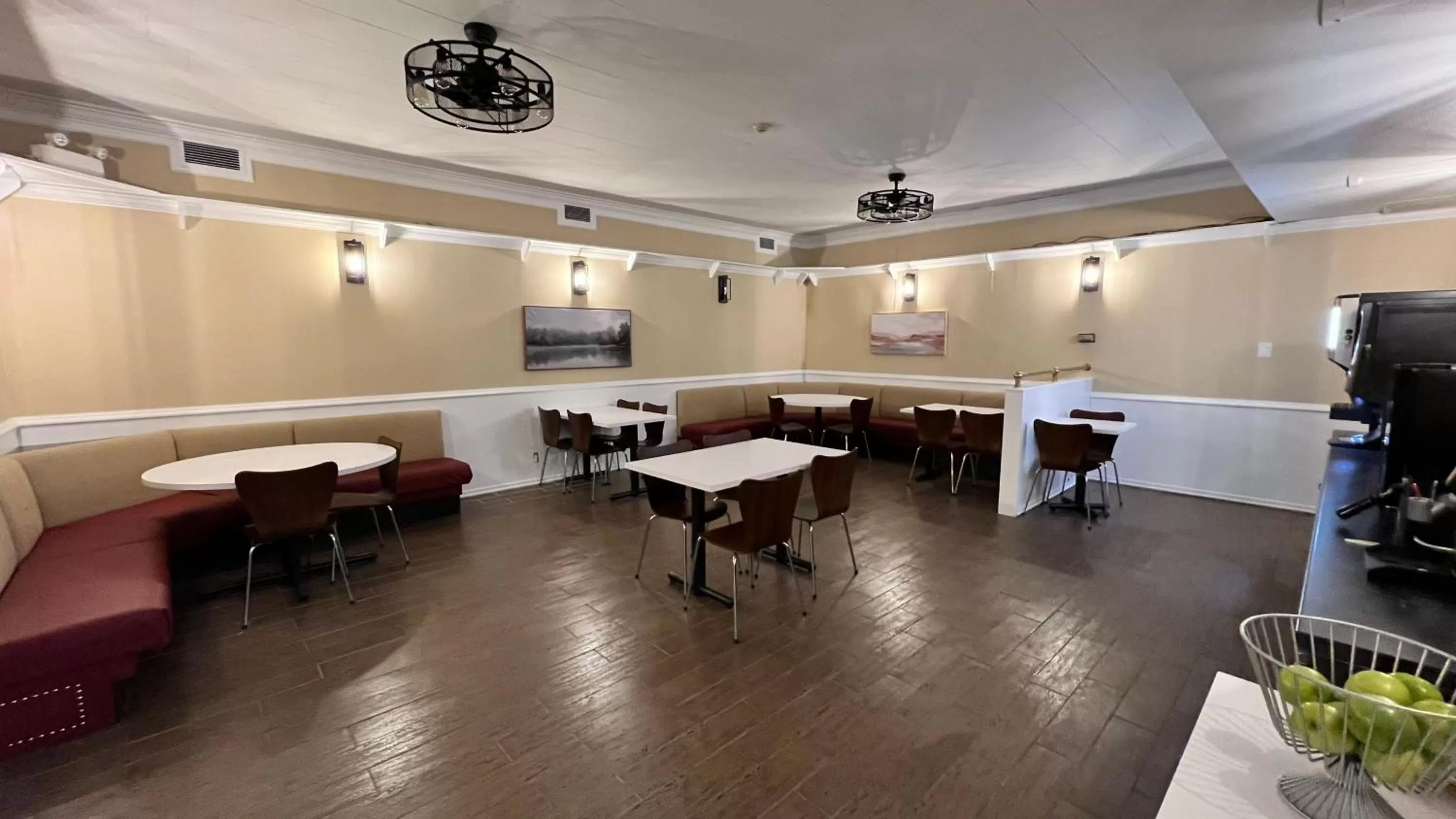 Breakfast in Super 8 by Wyndham Kirkland Lake