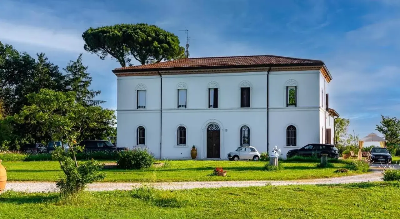 Property Building in Villa Archi