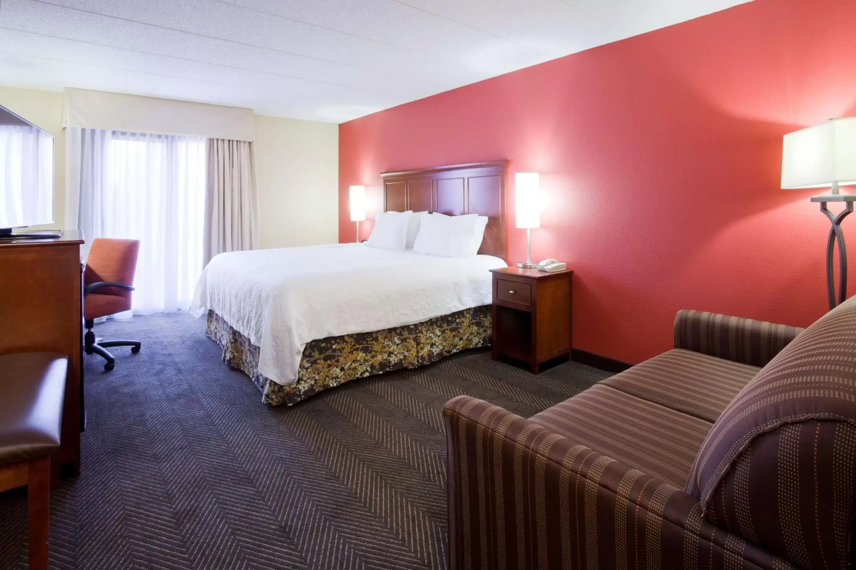 King Room - Non-Smoking in Best Western Plus St. Paul North/Shoreview