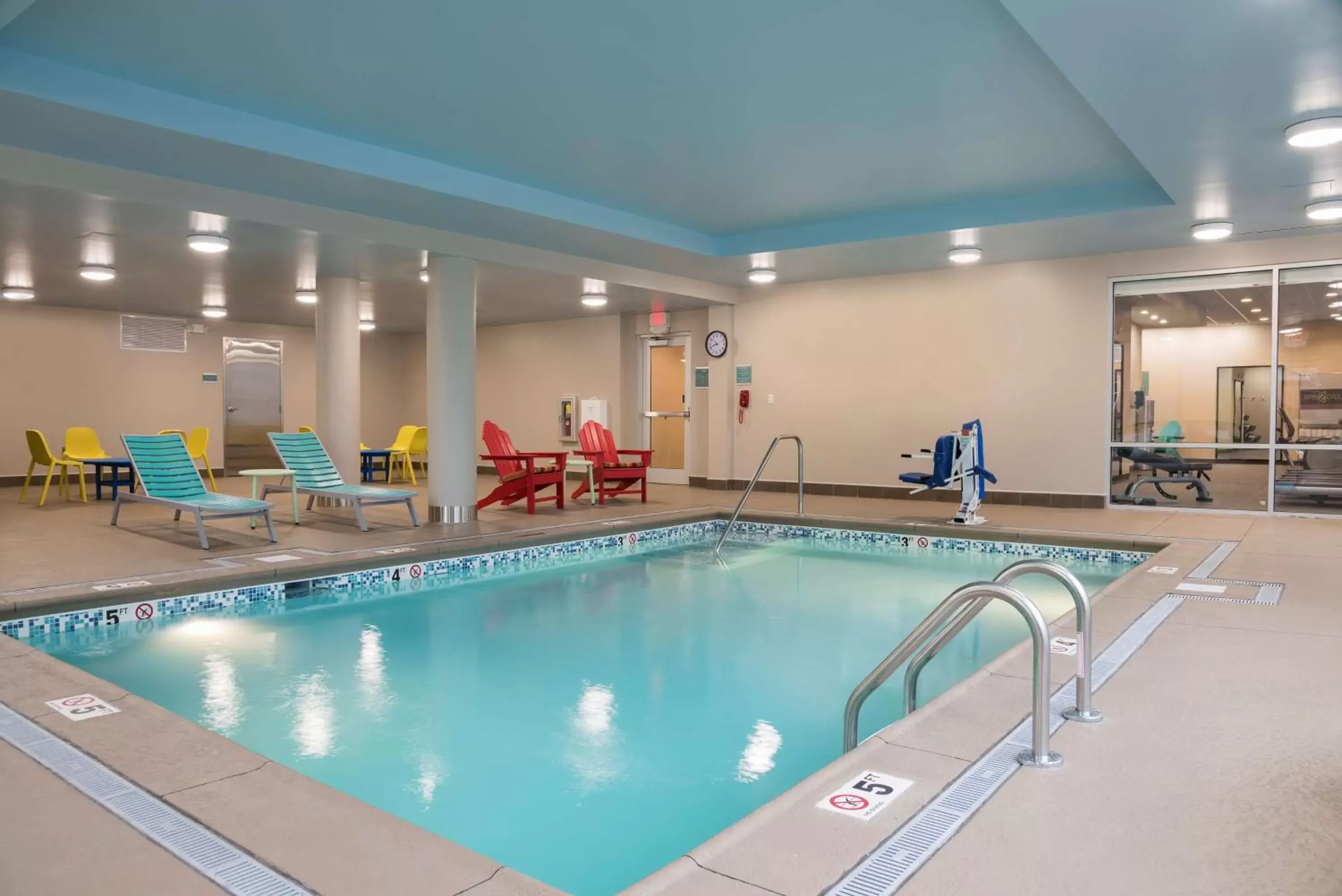 Swimming Pool in Home2 Suites by Hilton Louisville Downtown NuLu